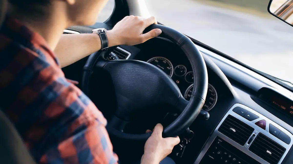Ein 16-Jähriger schnappte sich den Wagen seines Vaters und wurde von der Polizei erwischt.