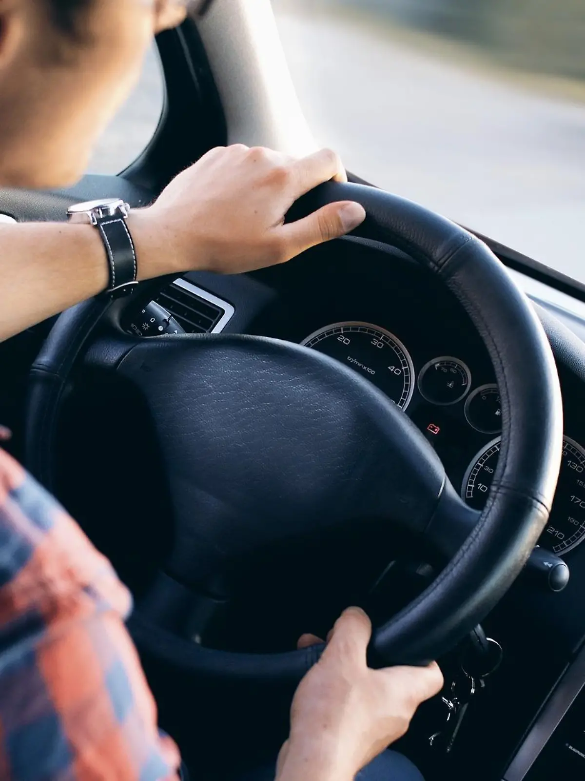 Ein 16-Jähriger schnappte sich den Wagen seines Vaters und wurde von der Polizei erwischt.