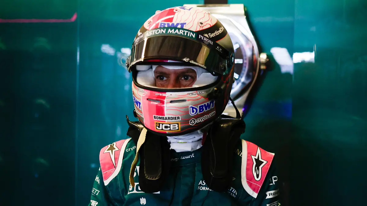 Formula 1 2021: United States GP CIRCUIT OF THE AMERICAS, UNITED STATES OF AMERICA - OCTOBER 23: Sebastian Vettel, Aston Martin during the United States GP at Circuit of the Americas on Saturday October 23, 2021 in Austin, United States of America. Photo by Glenn Dunbar / LAT Images Images PUBLICATIONxINxGERxSUIxAUTxHUNxONLY GP2117_165658_J5A1054