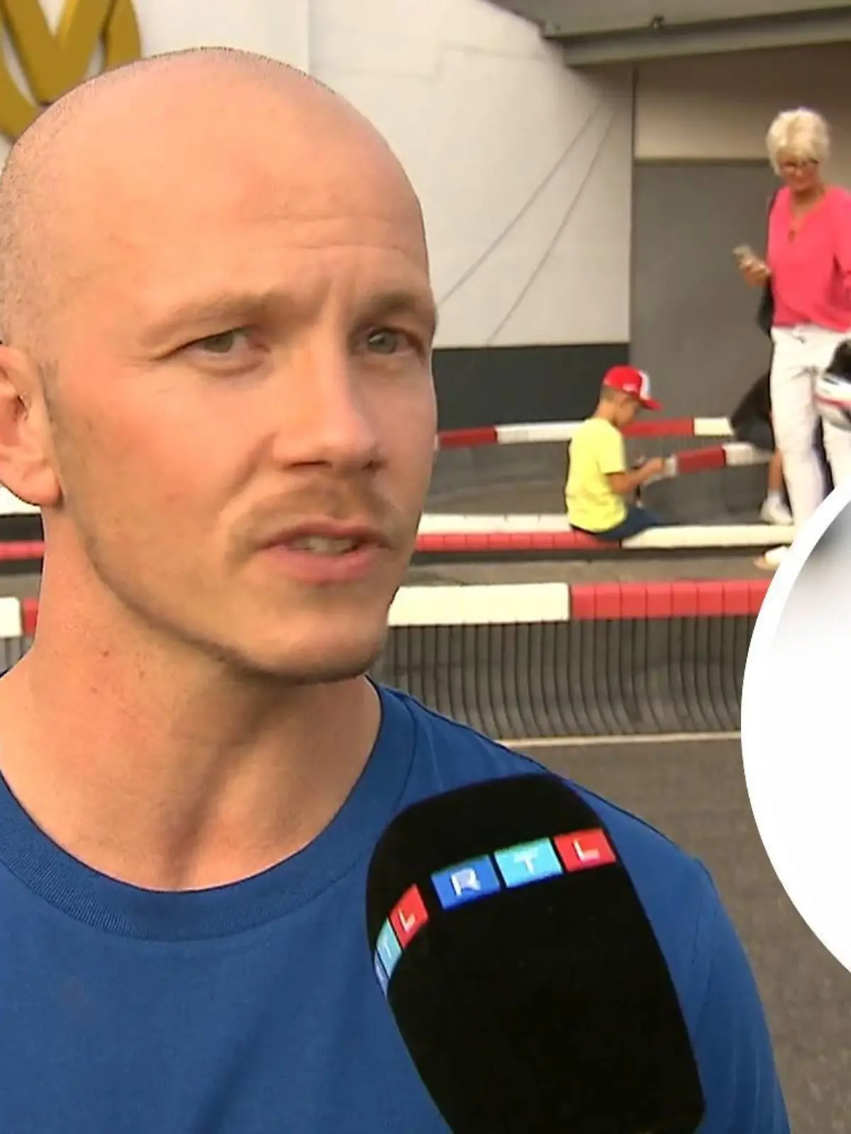 Florian Hambüchen (l.) wünscht seinem Freund Mick Schumacher das Beste in Sachen Liebe.