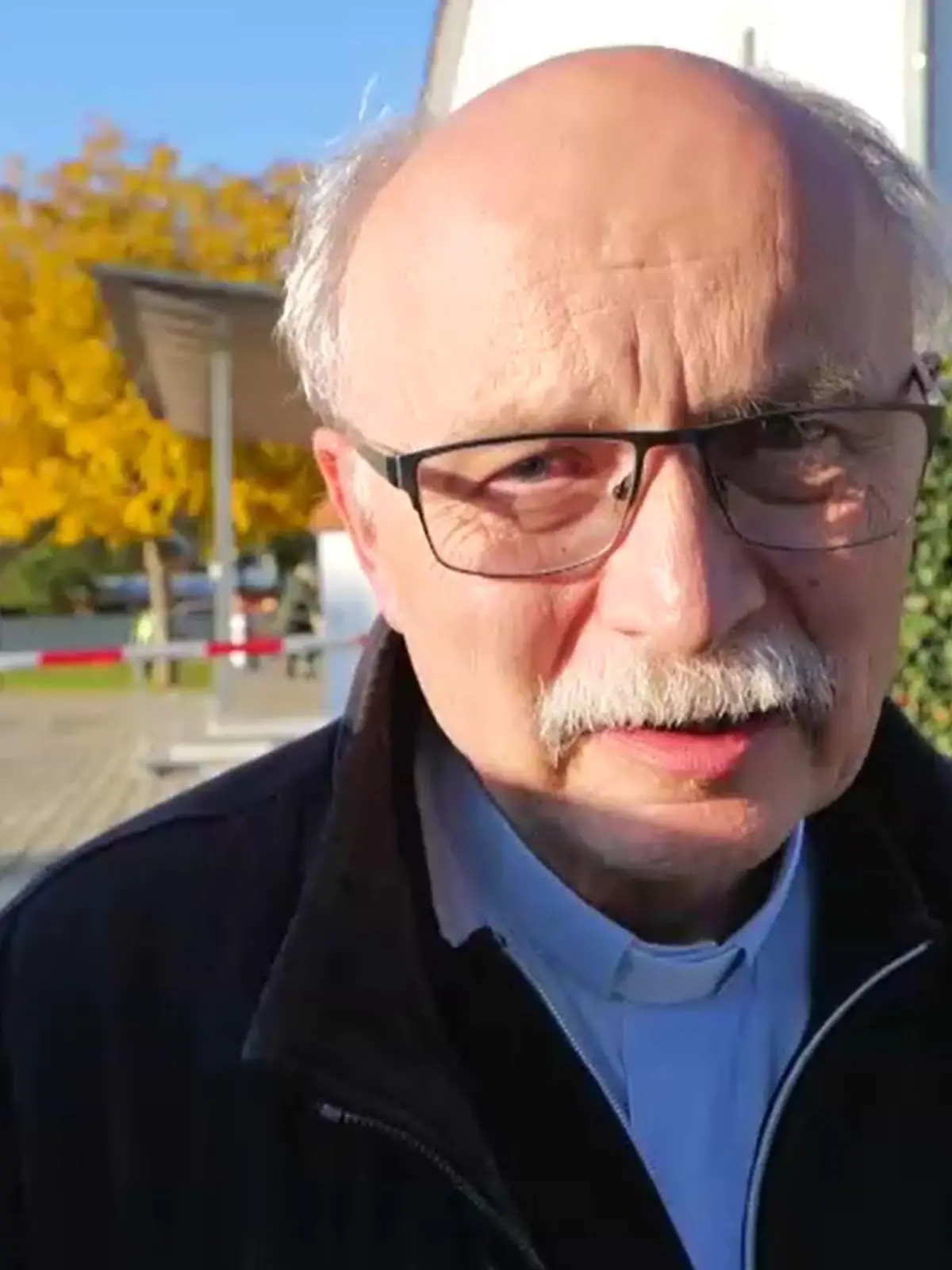 Martin Ramoser eilte zum brennenden Haus, um Trost zu spenden und die Menschen zu unterstützen.