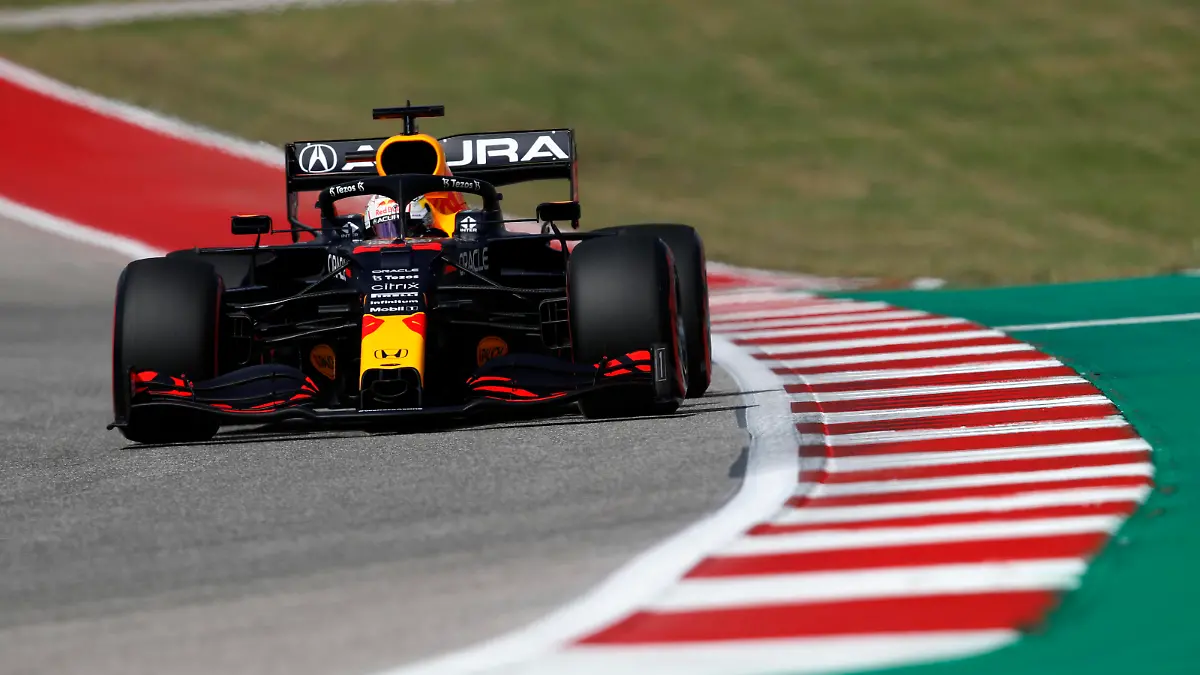  Formula 1 2021: United States GP CIRCUIT OF THE AMERICAS, UNITED STATES OF AMERICA - OCTOBER 23: Max Verstappen, Red Bull Racing RB16B during the United States GP at Circuit of the Americas on Saturday October 23, 2021 in Austin, United States of America. Photo by Zak Mauger / LAT Images Images PUBLICATIONxINxGERxSUIxAUTxHUNxONLY GP2117_182402_54I3835