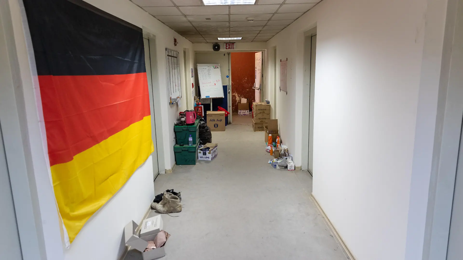 So sieht der Flur des deutschen Koordinationszentrums am Flughafen in Kabul aus.