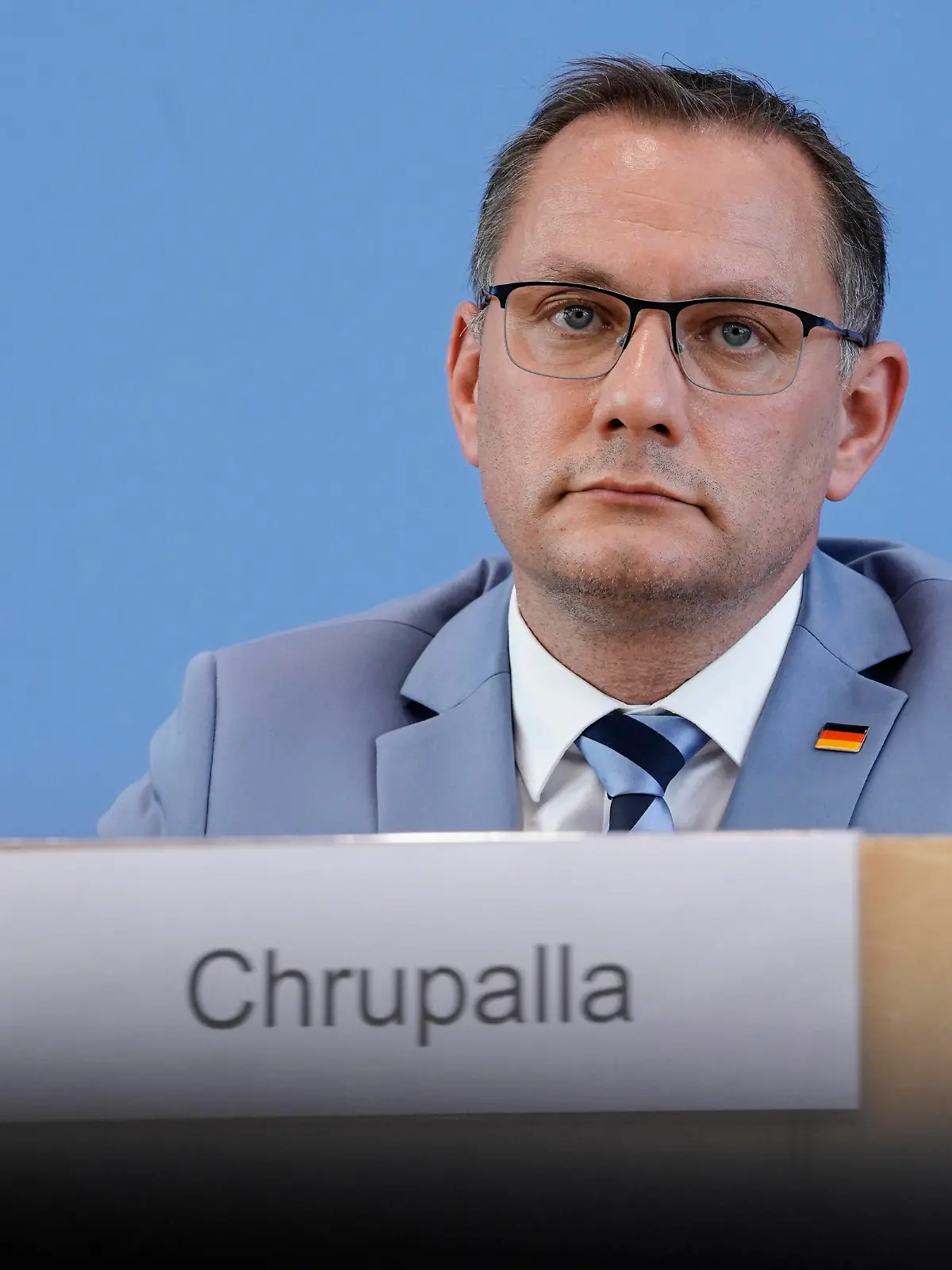  Bundespressekonferenz AfD - Auswirkungen der Landtagswahlen in Sachsen-Anhalt auf die Bundespolitik Aktuell,07.06.21,Berlin,Tino Chrupalla, AfD-Bundessprecher im Portrait bei der Bundespressekonferenz zum Thema AfD - Auswirkungen der Landtagswahlen in Sachsen-Anhalt auf die Bundespolitik Berlin Berlin Deutschland *** Federal Press Conference AfD Impact of the state elections in Saxony Anhalt on federal politics News,07 06 21,Berlin,Tino Chrupalla, AfD federal spokesman in portrait at the Federal Press Conference on AfD Impact of the state elections in Saxony Anhalt on federal politics Berlin Berlin Germany