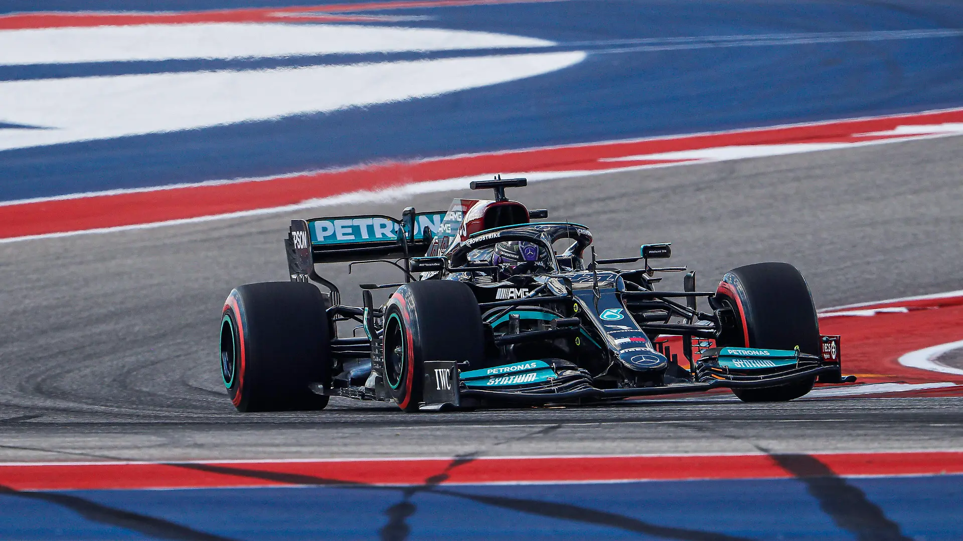 44 HAMILTON Lewis gbr, Mercedes AMG F1 GP W12 E Performance, action during the Formula 1 Aramco United States Grand Prix 2021, 17th round of the 2021 FIA Formula One World Championship, WM, Weltmeisterschaft from October 21 to 24, 2021 on the Circuit of the Americas, in Austin, Texas, United States of American - F1 - UNITED STATES GRAND PRIX 2021 DPPI/Panoramic PUBLICATIONxNOTxINxFRAxITAxBEL 00121035__V2_6952.JPG_