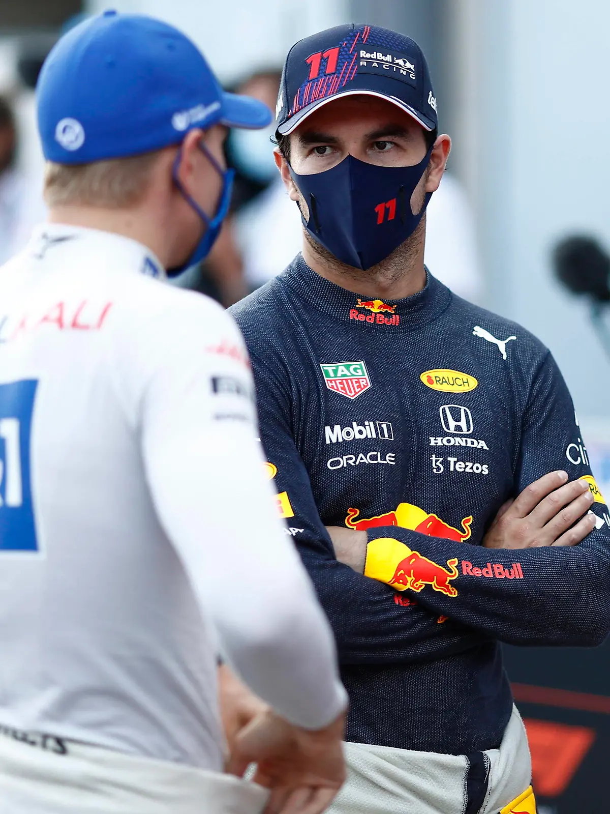 Formula 1 2021: Italian GP AUTODROMO NAZIONALE MONZA, ITALY - SEPTEMBER 11: Mick Schumacher, Haas F1, talks with Sergio Perez, Red Bull Racing during the Italian GP at Autodromo Nazionale Monza on Saturday September 11, 2021 in Monza, Italy. Photo by Andy Hone / LAT Images Images PUBLICATIONxINxGERxSUIxAUTxHUNxONLY GP2114_151852_ONY4289 