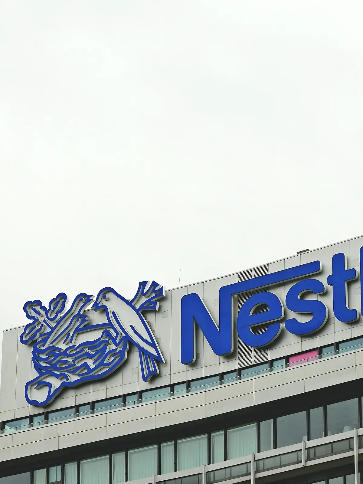 Der deutsche Nestlé Hauptsitz in Frankfurt am Main