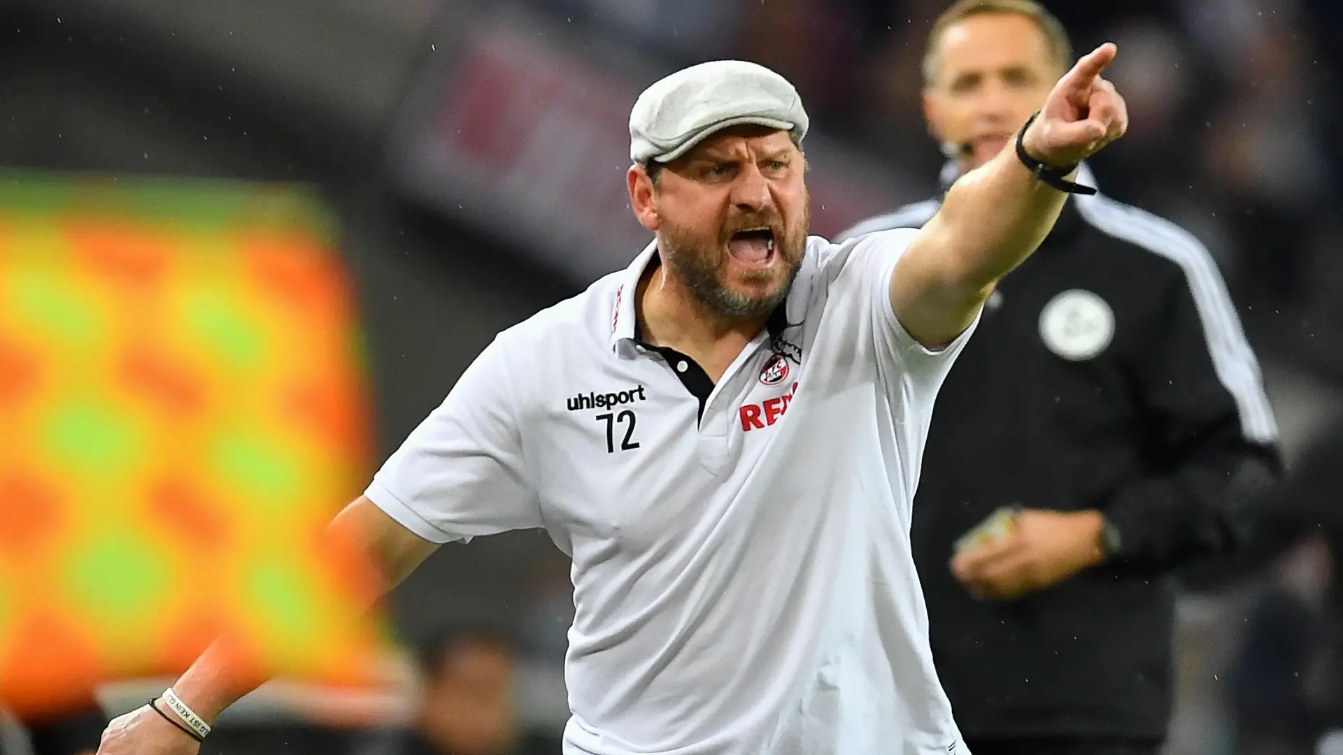 ARCHIV - 01.10.2021, Nordrhein-Westfalen, Köln: Kölns Trainer Steffen Baumgart reagiert während der Partie. (zu dpa "Fußball-Spruch des Jahres kommt von Köln-Trainer Steffen Baumgart") Foto: Marius Becker/dpa +++ dpa-Bildfunk +++