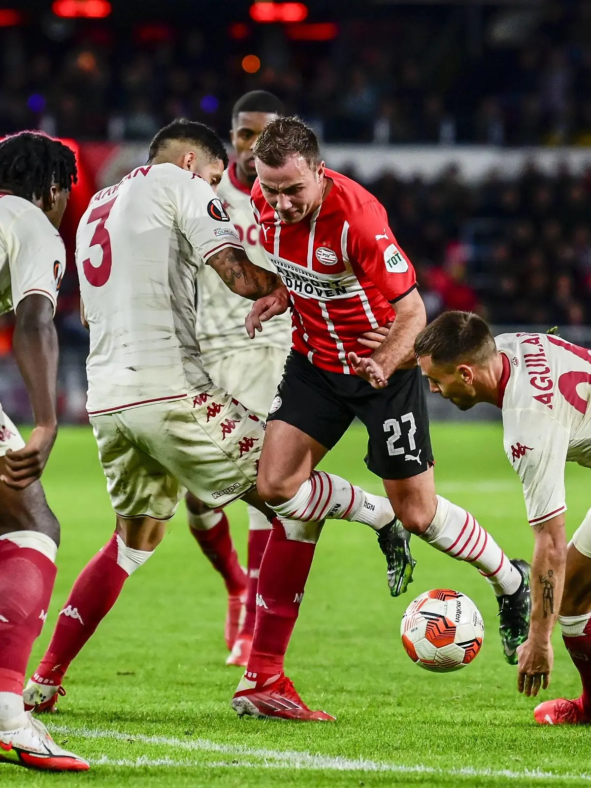  EINDHOVEN - Mario Gotze of PSV Eindhoven during the UEFA Europa League match between PSV Eindhoven and AS Monaco at Phillips Stadium on October 21, 2021 in Eindhoven, Netherlands. ANP OLAF KRAAK UEFA Europa League 2021/2022 xVIxANPxSportx/xxANPxIVx *** EINDHOVEN Mario Gotze of PSV Eindhoven during the UEFA Europa League match between PSV Eindhoven and AS Monaco at Phillips Stadium on October 21, 2021 in Eindhoven, Netherlands ANP OLAF KRAAK UEFA Europa League 2021 2022 xVIxANPxSportx xxANPxIVx 439506811
