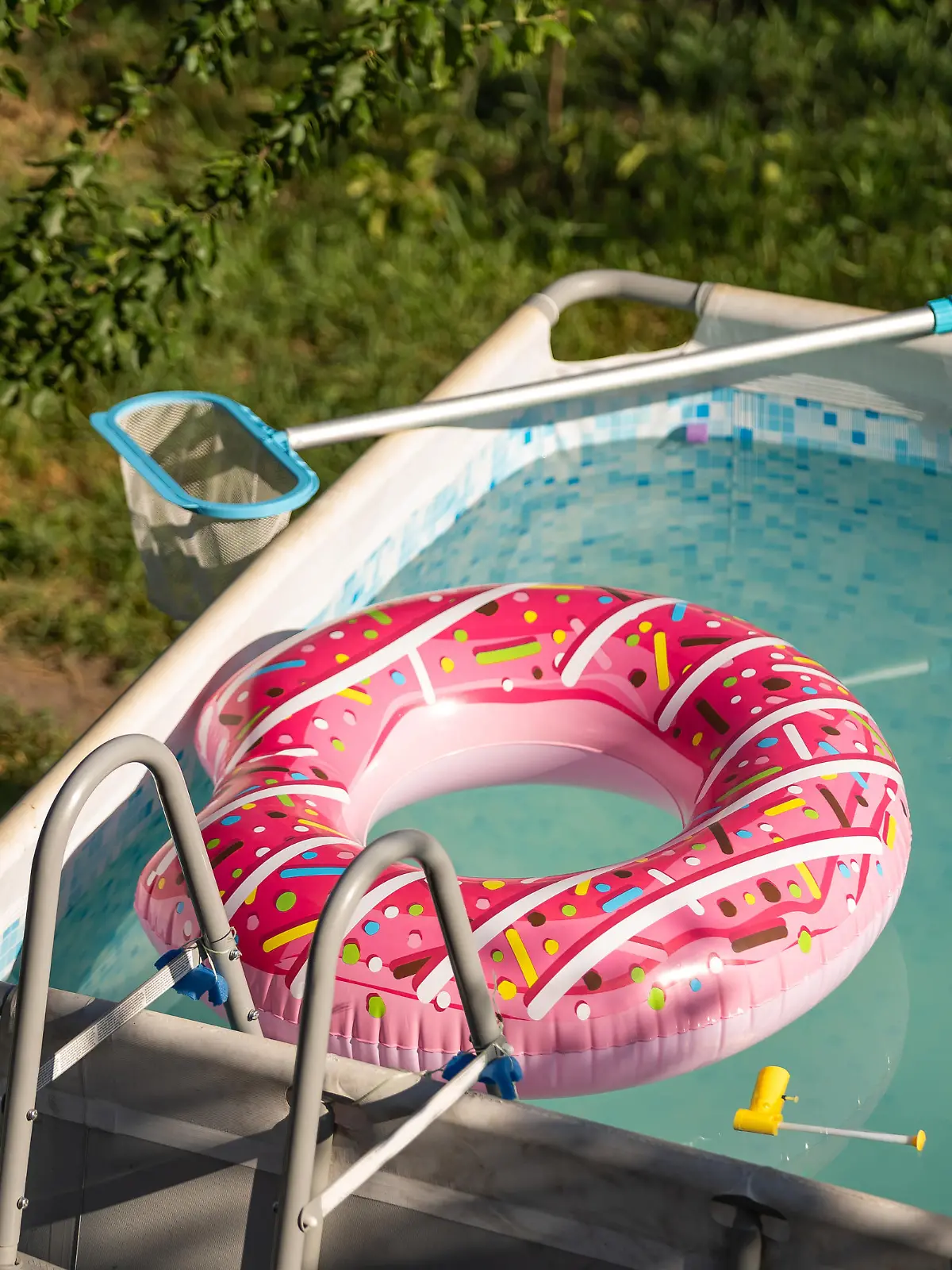 Beim Befüllen und Entleeren des Pools gibt es einiges zu beachten.