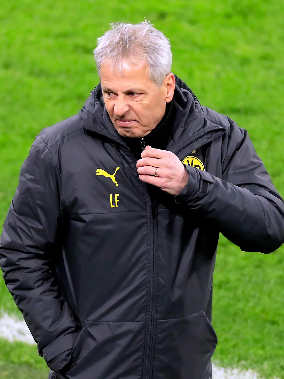 FAVRE Lucien Trainer Team BVB UEFA Champions League Saison 2020-2021 Gruppe F Spiel Borussia Dortmund - Lazio Rom 1 : 1 am 02. 12. 2020 in Dortmund DFL REGULATIONS PROHIBIT ANY USE OF PHOTOGRAPHS as IMAGE SEQUENCES and/or QUASI-VIDEO *** FAVRE Lucien Trainer Team BVB UEFA Champions League Season 2020 2021 Group F Game Borussia Dortmund Lazio Rome 1 1 on 02 12 2020 in Dortmund DFL REGULATIONS PROHIBIT ANY USE OF PHOTOGRAPHS as IMAGE SEQUENCES and or QUASI VIDEO 