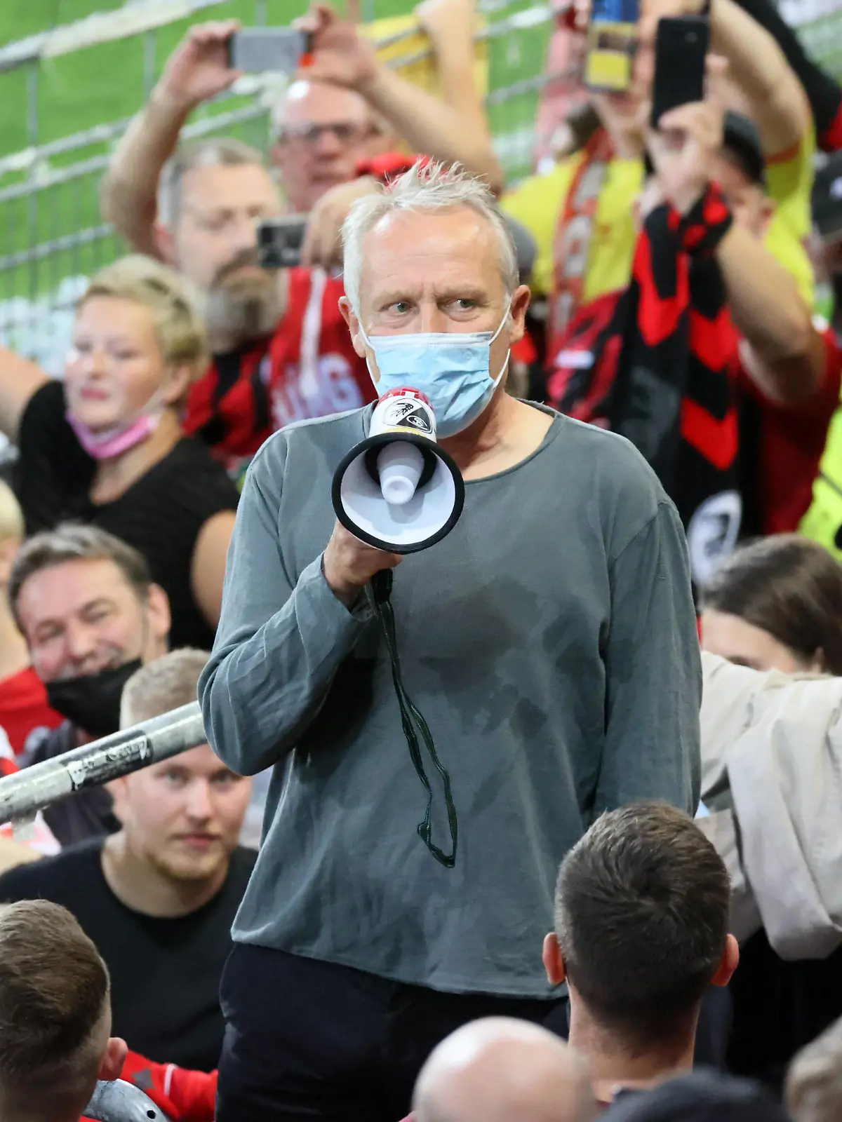 26.09.21 SC Freiburg - FC Augsburg Deutschland, Freiburg, 26.09.2021, Fussball, Bundesliga, SC Freiburg - FC Augsburg: Christian Streich Trainer SC Freiburg. *** 26 09 21 SC Freiburg FC Augsburg Germany, Freiburg, 26 09 2021, football, Bundesliga, SC Freiburg FC Augsburg Christian Streich coach SC Freiburg