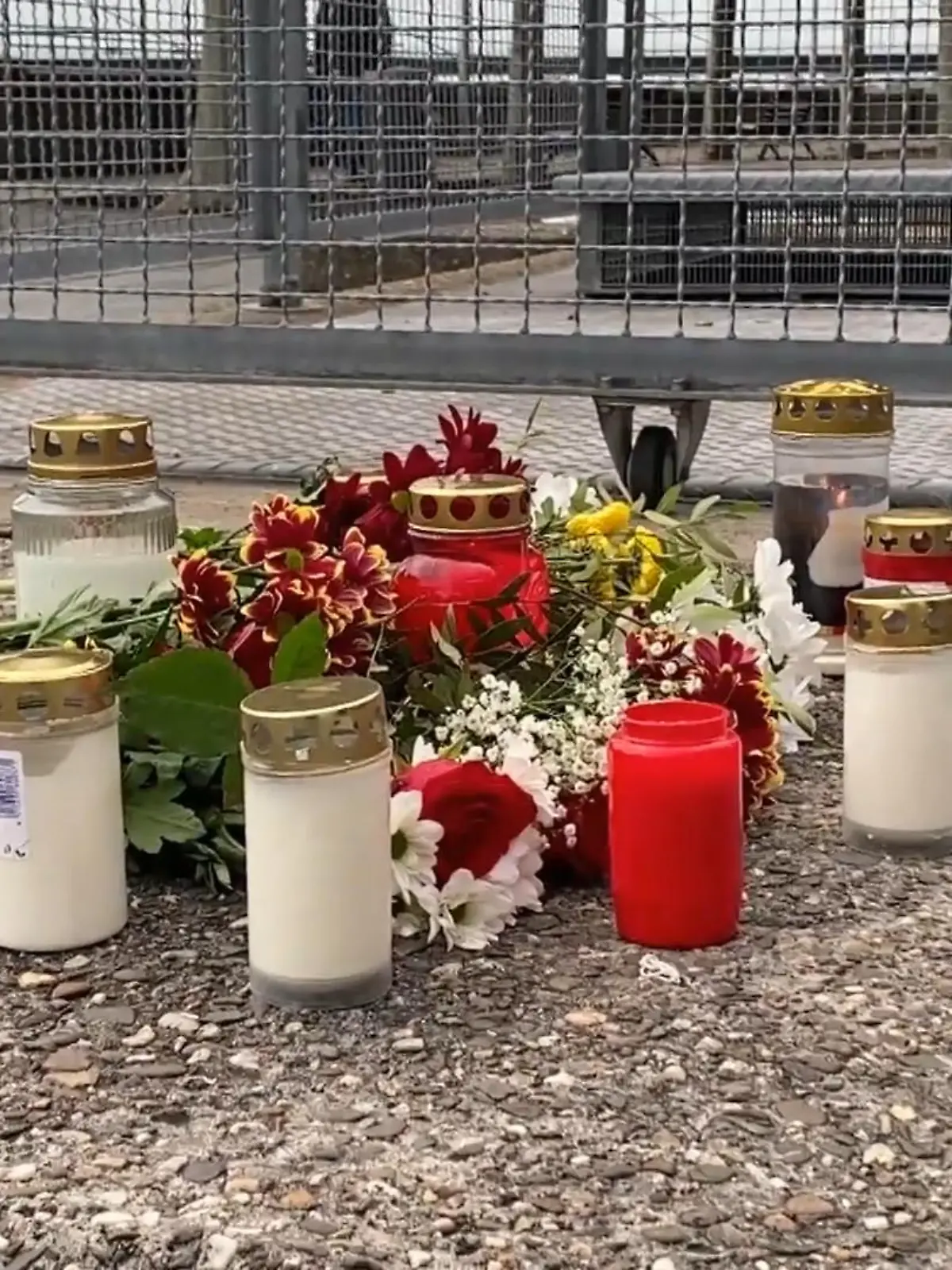 Bild zu: "19-Jähriger stirbt in Klinik"