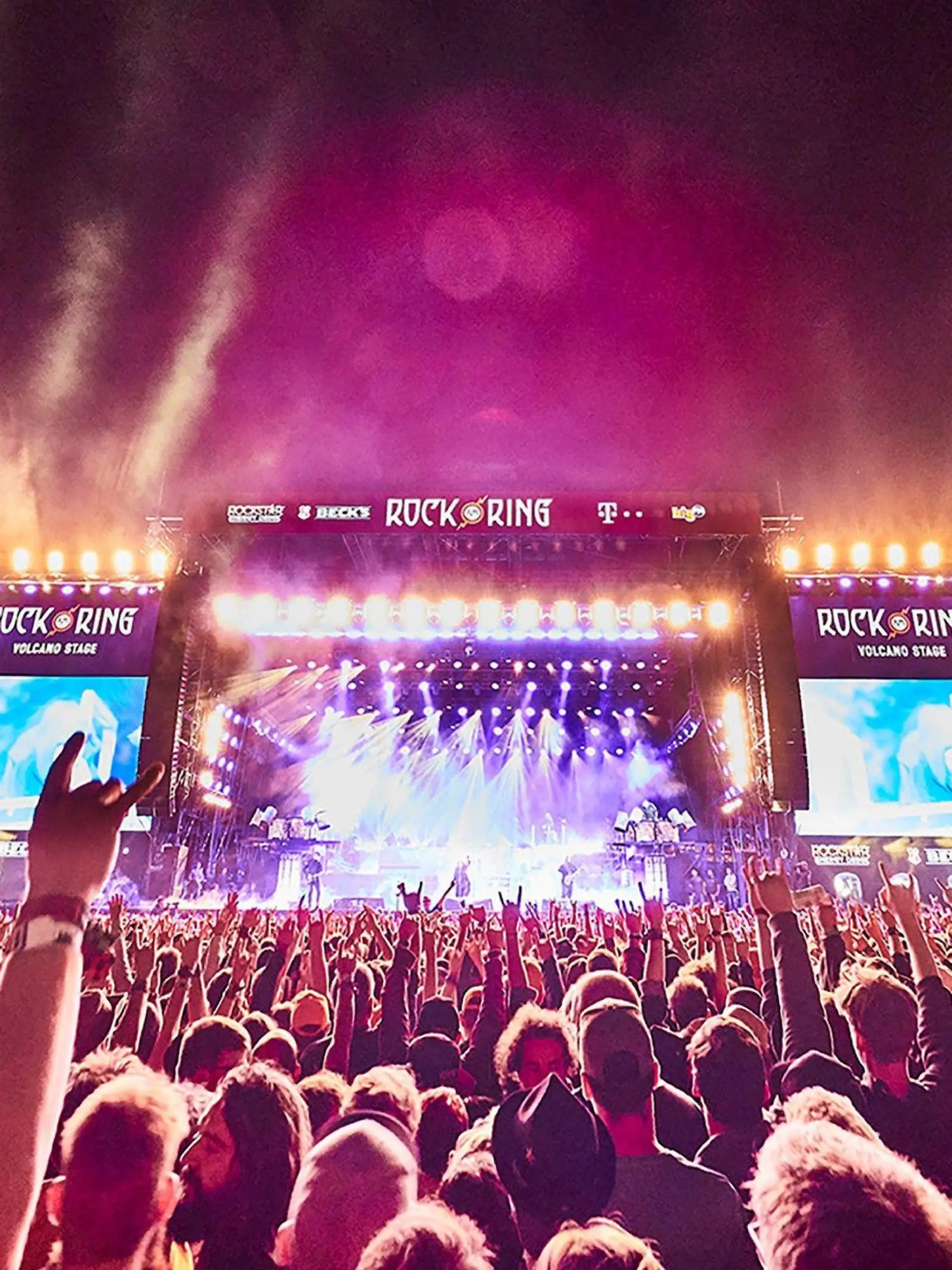 Eindrücke vom traditionsreichsten Rockfestival Deutschlands.
Die Verwendung des sendungsbezogenen Materials ist nur mit dem Hinweis und Verlinkung auf RTL+ gestattet.