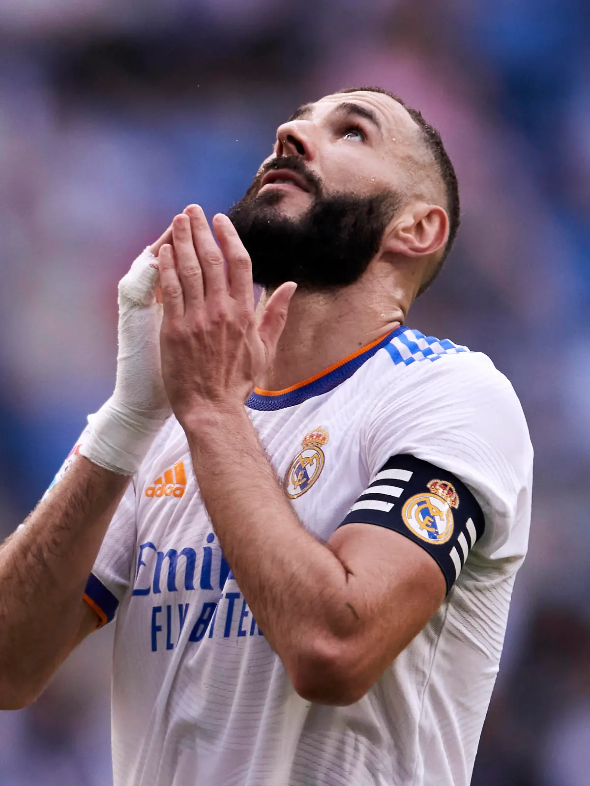 FOOTBALL - LA LIGA - RCD Espanyol vs Real Madrid CF Karim Benzema of Real Madrid CF reacts after miss a goal during the Spanish league, La Liga, football match between RCD Espanyol and Real Madrid CF at RCDE Stadium on 3 of October, 2021 in Barcelona, Spain. Barcelona RCDE Stadium Catalunya Spain ESPvsRM103 Copyright: xRicardoxLarreinax 
