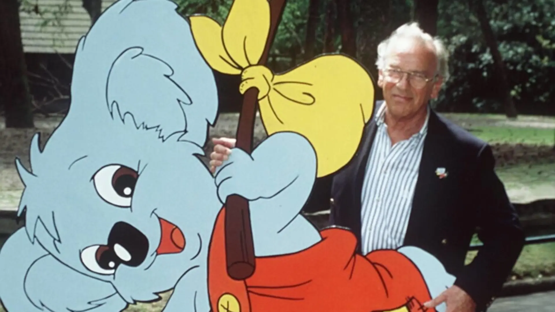 Bildnummer: 56805501 Datum: 01.06.1994 Copyright: imago/teutopress
Blinky Bill mit Produzenten Yoram Gross 06/94 mat Mann Fernsehen TV Puppe seriös hoch ganz stehend draußen lächelnd Produktion People 01 xmk x0x 1994 hoch
56805501 Date 01 06 1994 Copyright Imago Bill with Producers Yoram big 06 94 Mat Man Television TV Doll seriously vertical whole standing outside smiling Production Celebrities 01 xmk x0x 1994 vertical