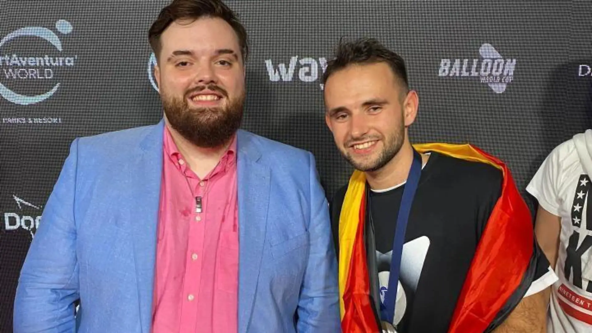 Jan Spieß mit Ibai llanos (l.)