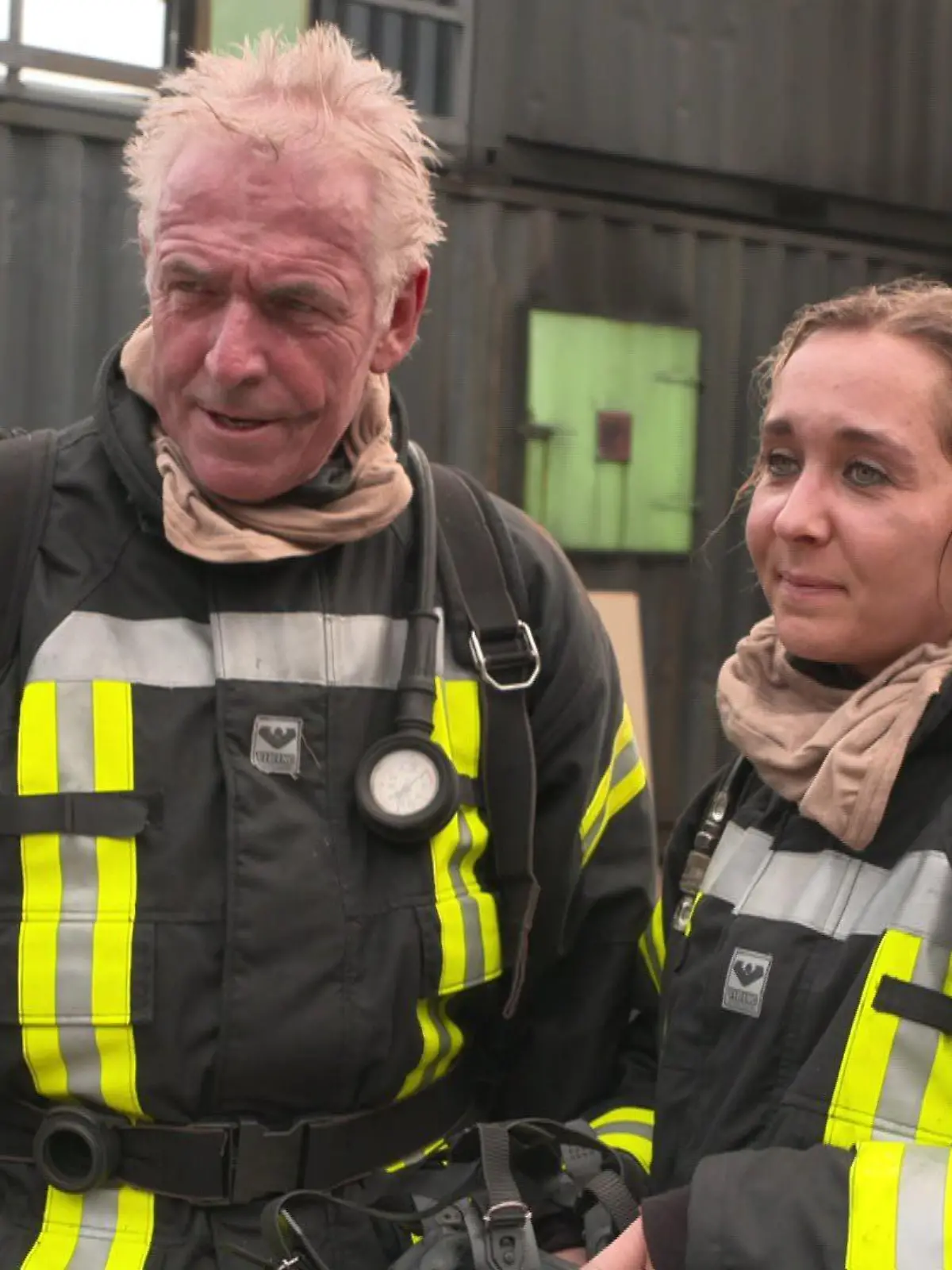 In dem aufwendigen Live-Experiment setzen sich die Reporter:innen Marlena Busch und Burkhard Kress dem Risiko der Feuerhölle aus und klären mit außergewöhnlichen Aufnahmen über die schleichende Gefahr auf. 

Die Verwendung des sendungsbezogenen Materials ist nur mit dem Hinweis und Verlinkung auf TVNOW gestattet.