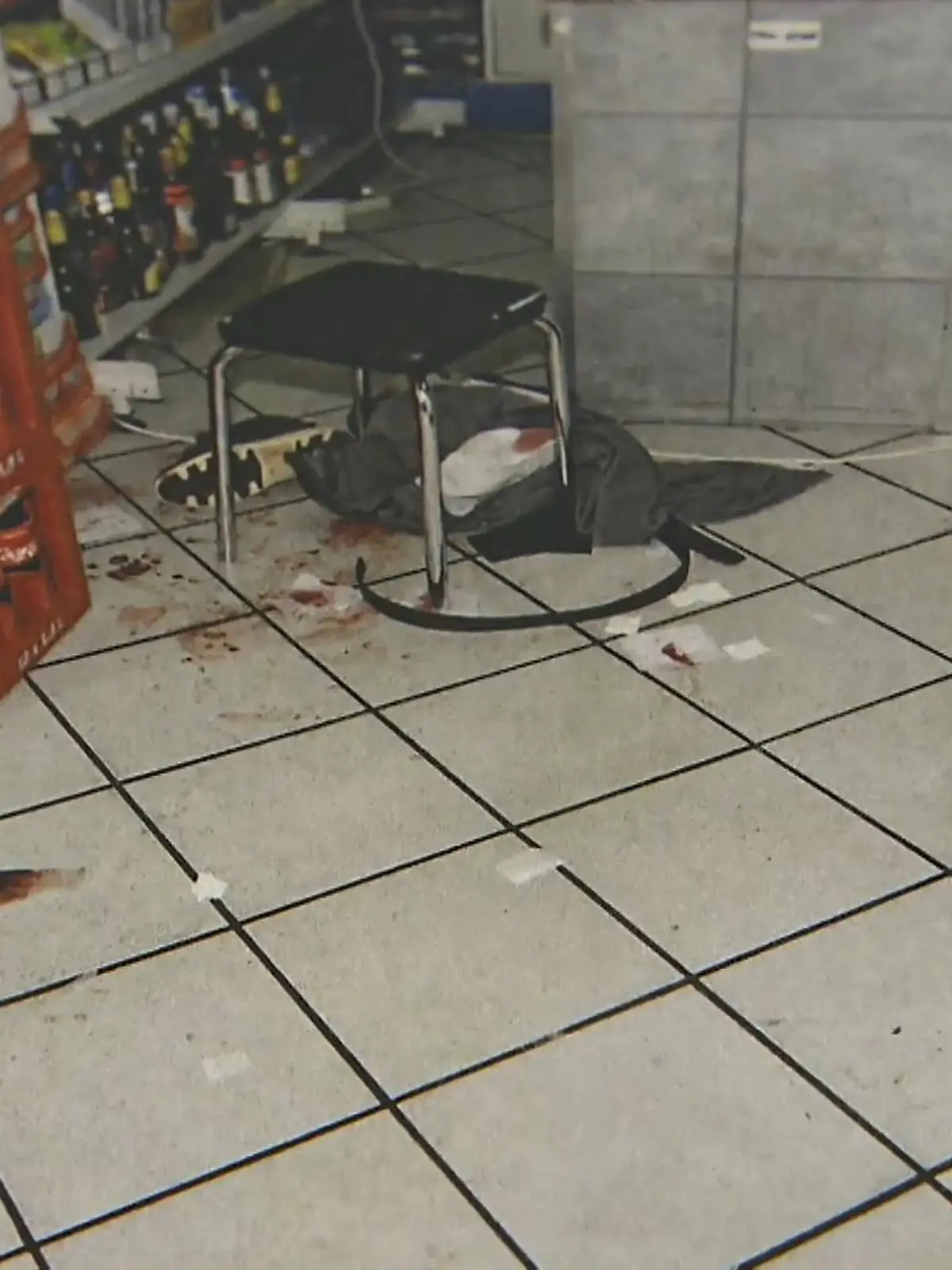 Bild zu: "Messerstiche nach Maskenzoff"