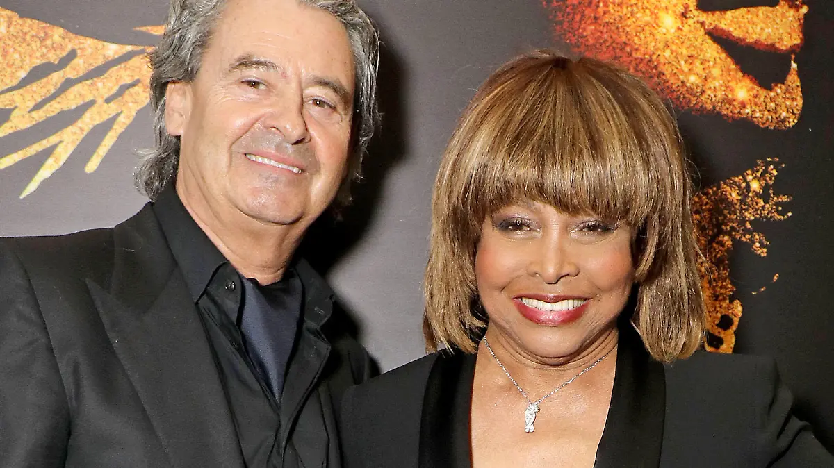 Nach 37 gemeinsamen Jahren musste Erwin Bach (69) im Mai 2023 Abschied von seiner geliebten Ehefrau Tina Turner nehmen. Die einstige Rockröhre starb nach langer, schwerer Krankheit im Alter von 83 Jahren. Ein schwerer Schlag für ihren Ehemann. Zwei Jahre später kann Bach nach vorne blicken – mit einer neuen Frau an seiner Seite.