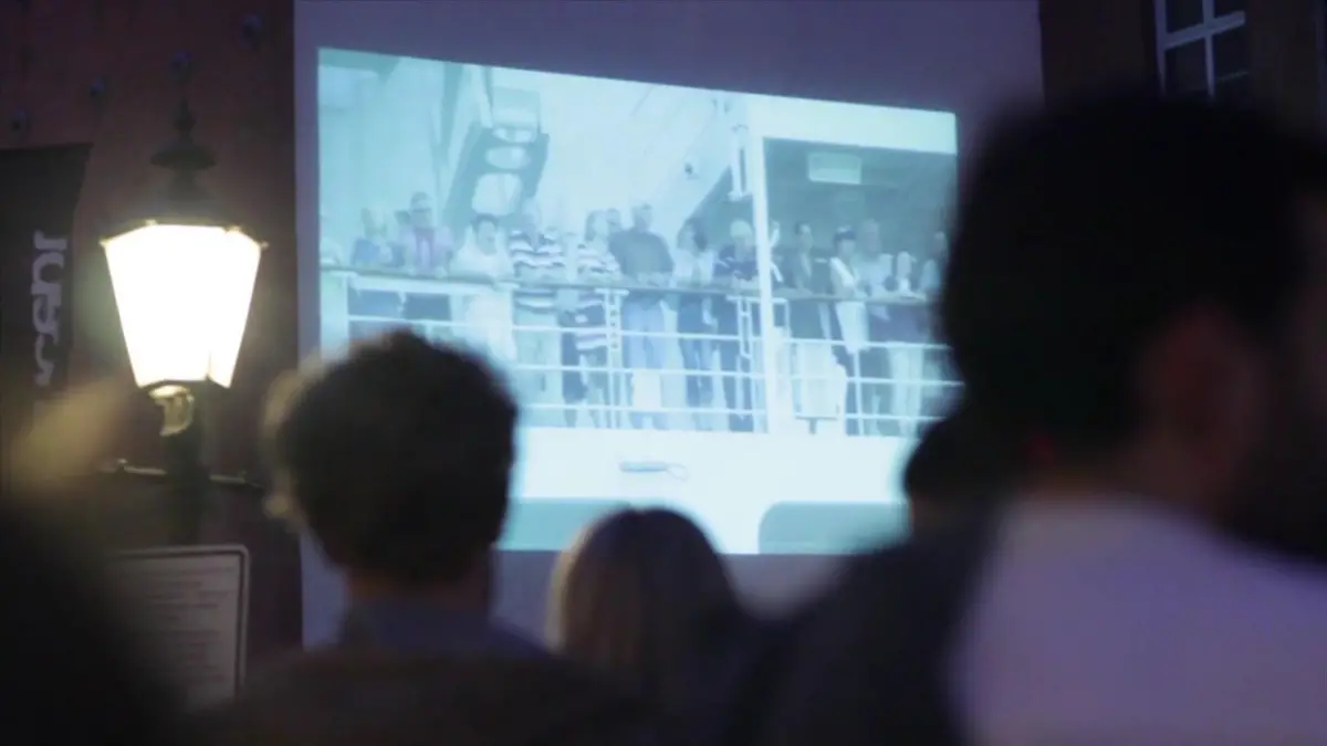 Zwischen Kino & Spaziergang – Die Kurzfilmwanderung startet an der Mönckebergstraße.