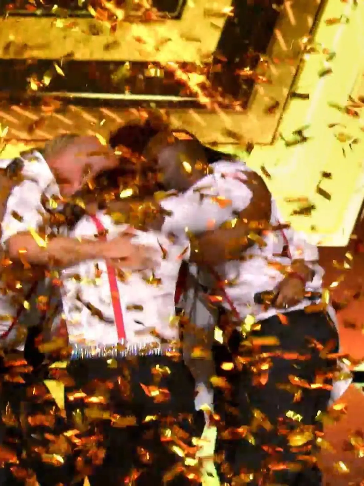 Bild zu: "Für Gospel-Chor drückt Chantal Janzen den "Goldenen Buzzer""