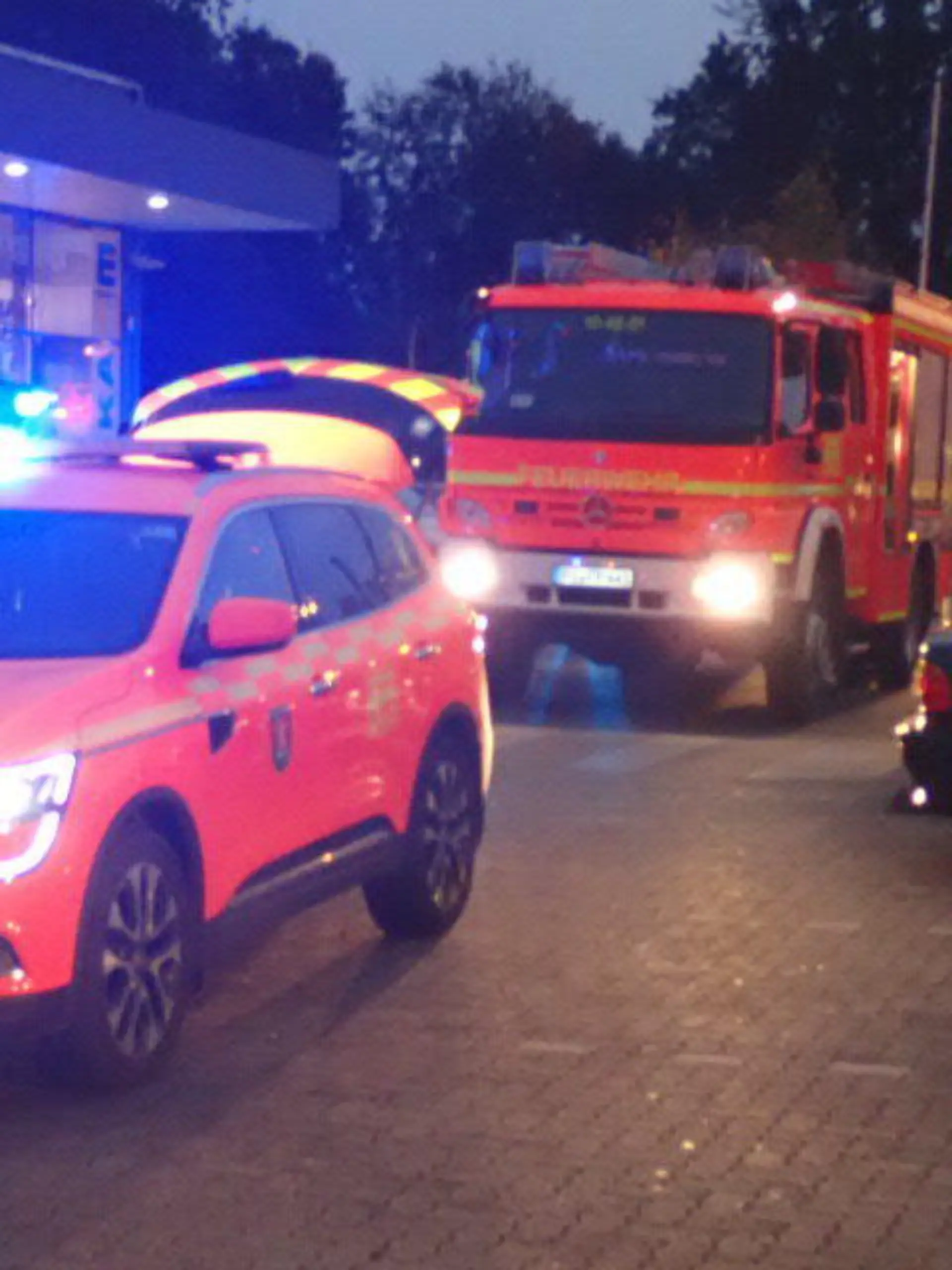 Die Feuerwehr musste den Mann befreien.