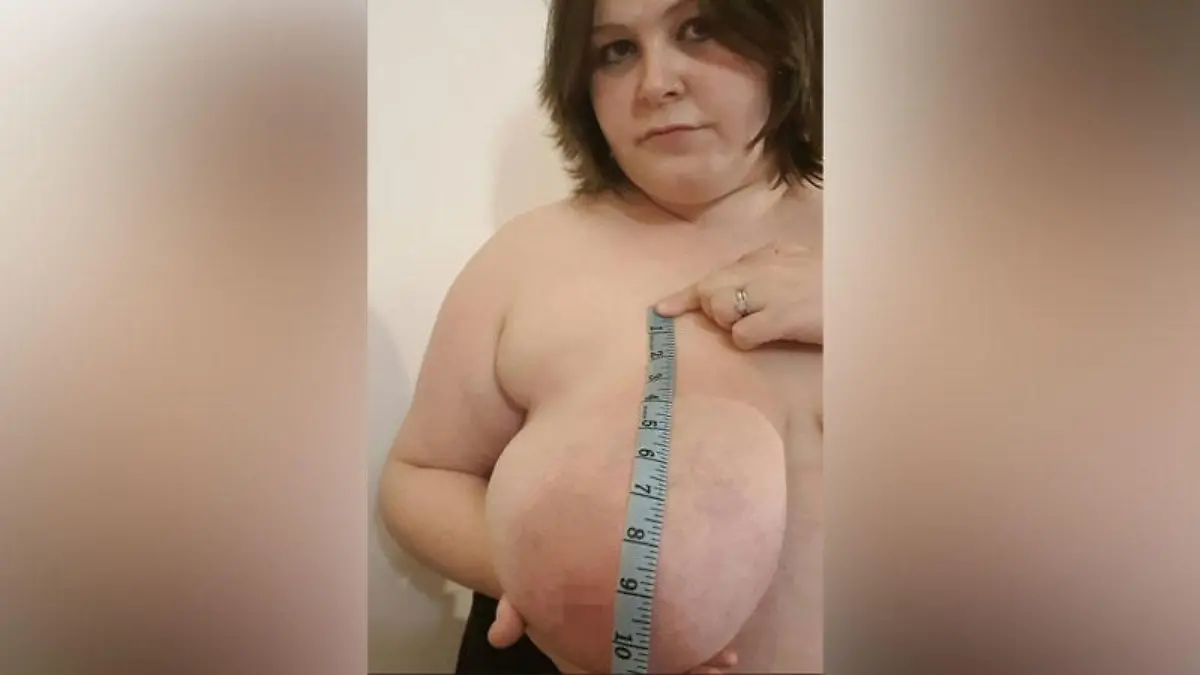 Elizabeth sagt, es sei ein großer Irrglaube, dass große Brüste eine gute Sache seien.