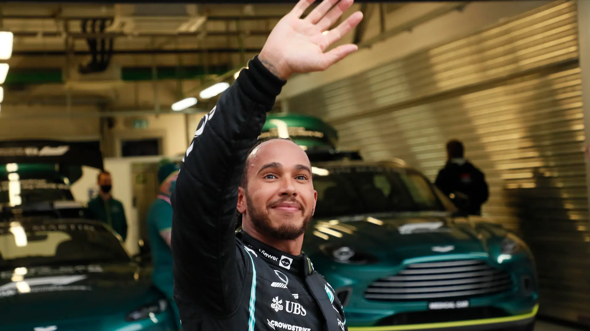 Formula One F1 - Russian Grand Prix - Sochi Autodrom, Sochi, Russia - September 26, 2021 Mercedes' Lewis Hamilton acknowledges the fans after winning the race Pool via REUTERS/Yuri Kochetkov