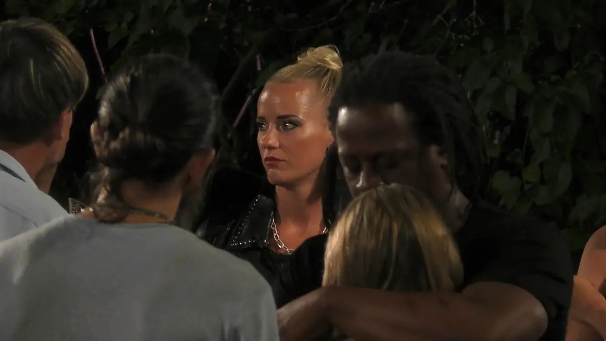 Maritta macht ein verlockendes Angebot Überraschung im Sommerhaus