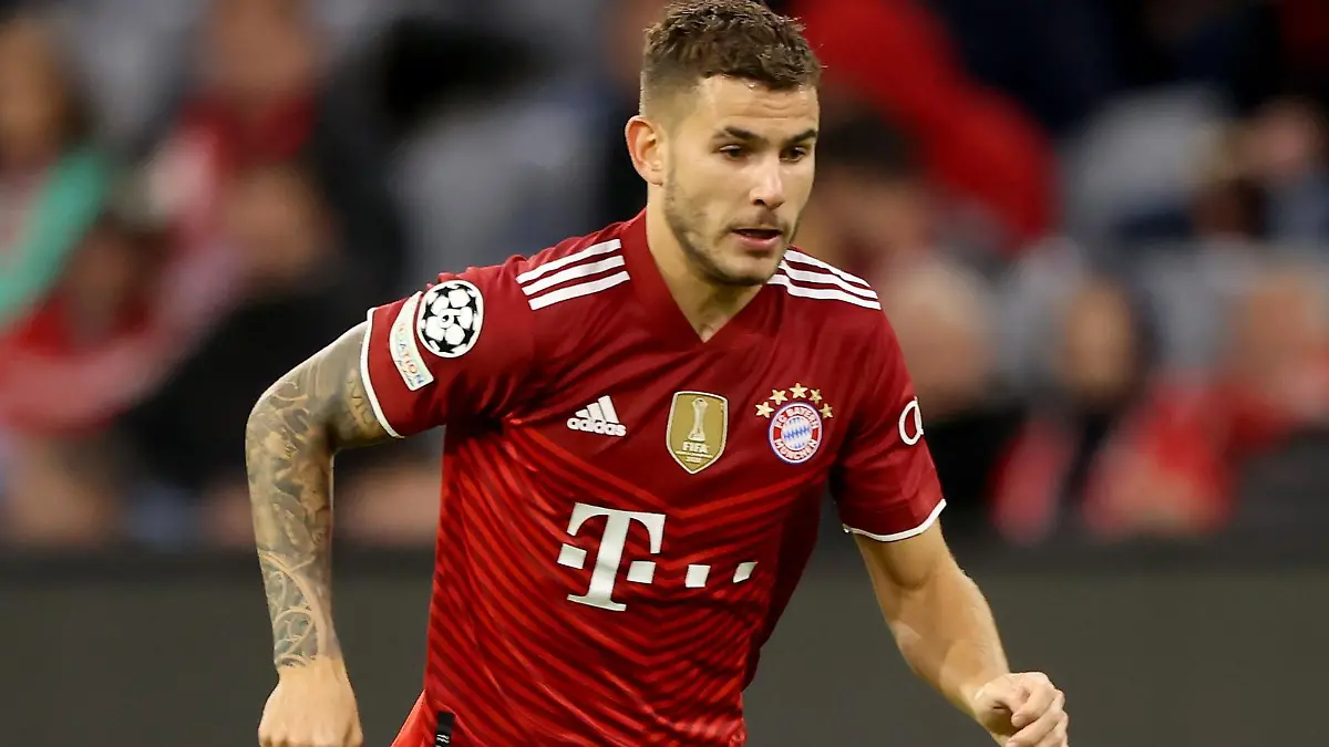 MUNICH, GERMANY - SEPTEMBER 29: Lucas Hernandez of FC Bayern München runs with the ball during the UEFA Champions League group E match between FC Bayern München and Dinamo Kiev at Allianz Arena on September 29, 2021 in Munich, Germany. (Photo by Alexander Hassenstein/Getty Images)
