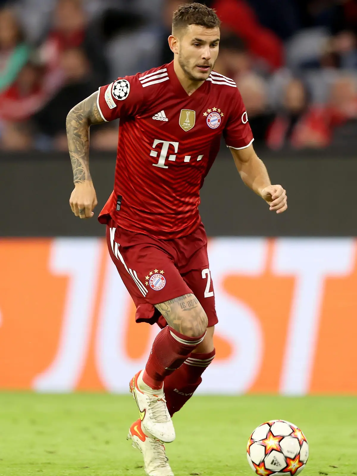 MUNICH, GERMANY - SEPTEMBER 29: Lucas Hernandez of FC Bayern München runs with the ball during the UEFA Champions League group E match between FC Bayern München and Dinamo Kiev at Allianz Arena on September 29, 2021 in Munich, Germany. (Photo by Alexander Hassenstein/Getty Images)