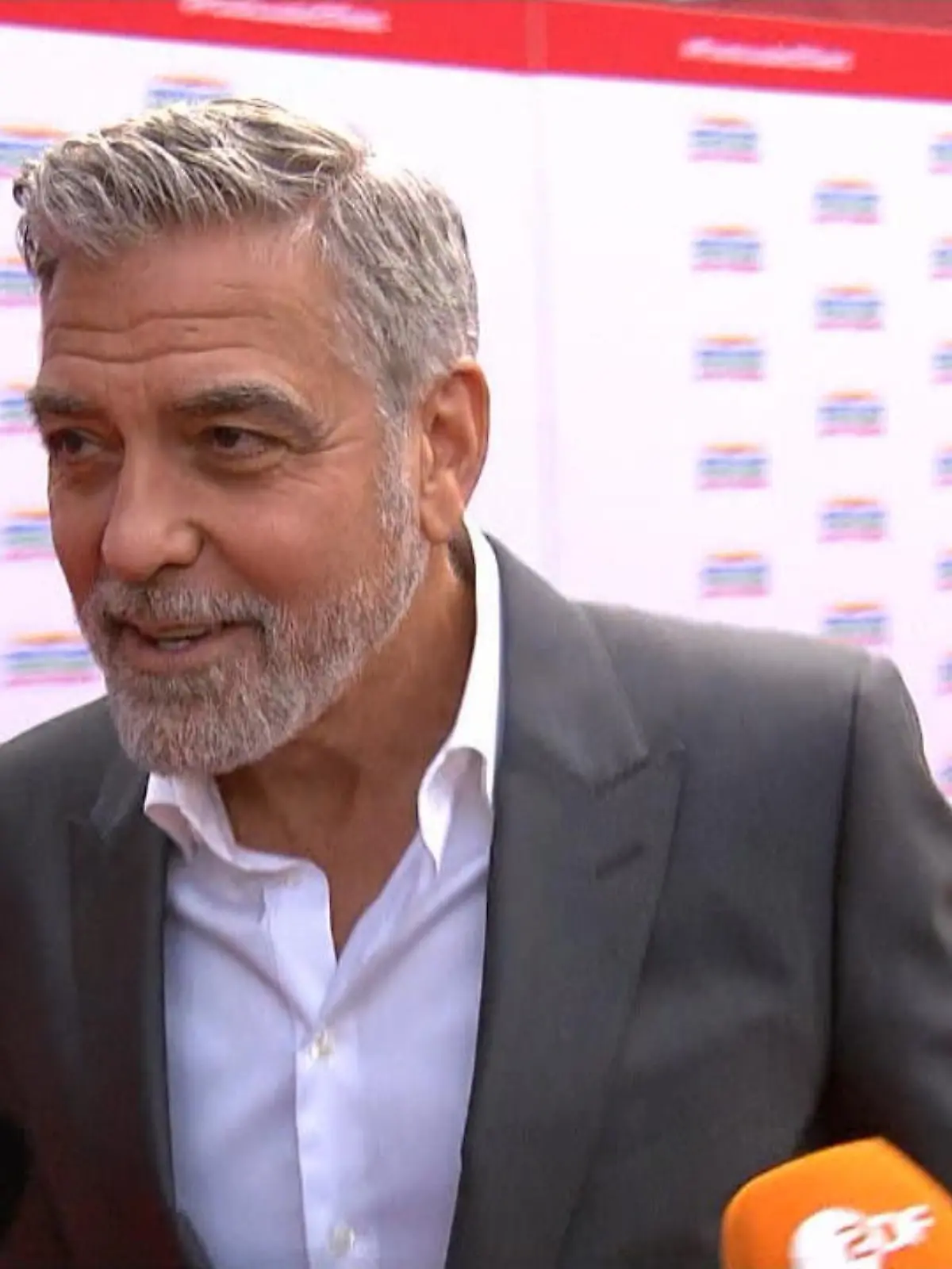 Bild zu: "Clooney in NRW"