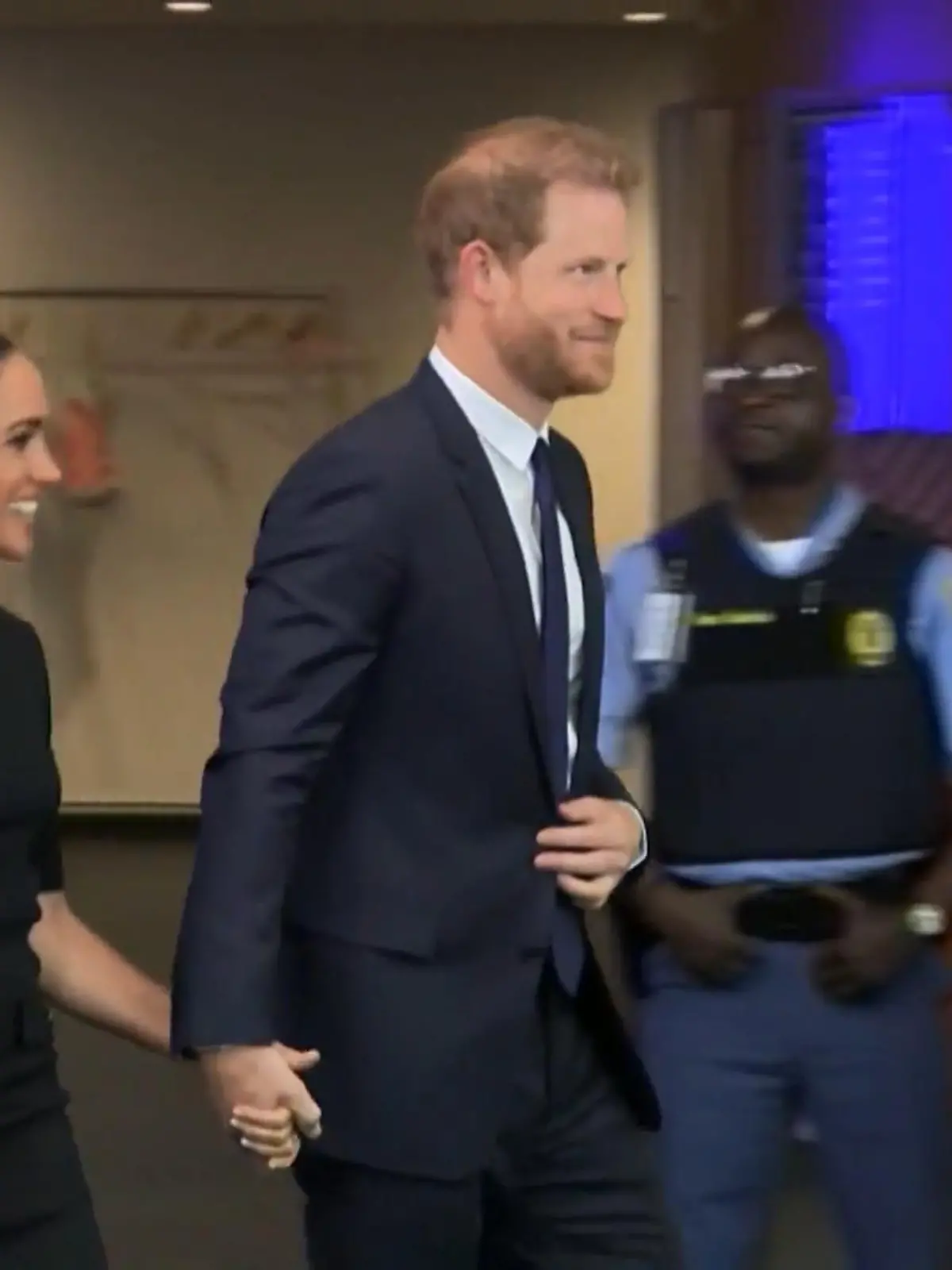 Bild zu: "Kein Polizeischutz mehr! Prinz Harry verliert vor Gericht"