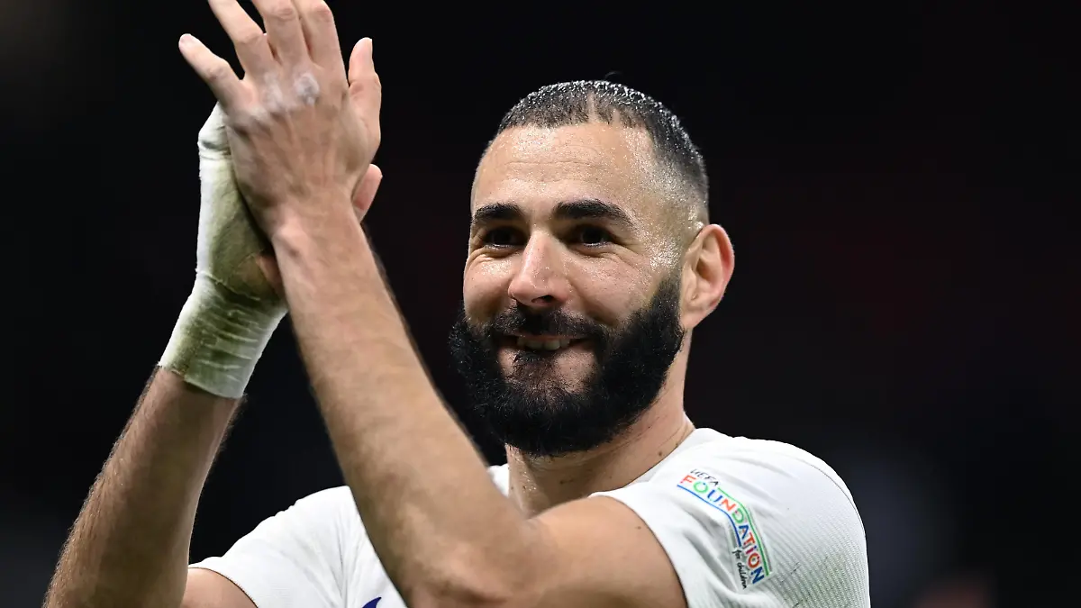  Mg Milano 10/10/2021 - Uefa Nations League / Spagna-Francia / foto Matteo Gribaudi/Image nella foto: esultanza fine gara Karim Benzema PUBLICATIONxNOTxINxITA