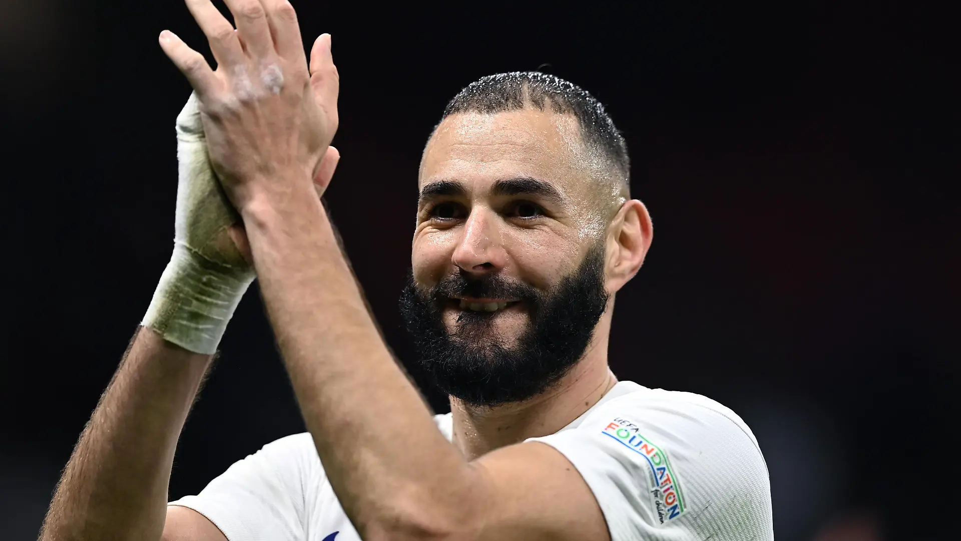  Mg Milano 10/10/2021 - Uefa Nations League / Spagna-Francia / foto Matteo Gribaudi/Image nella foto: esultanza fine gara Karim Benzema PUBLICATIONxNOTxINxITA