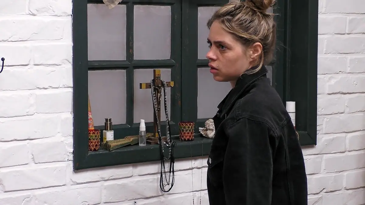 Janas Eso-Tick stößt bei Adelina nicht auf Gegenliebe Sünde im Sommerhaus