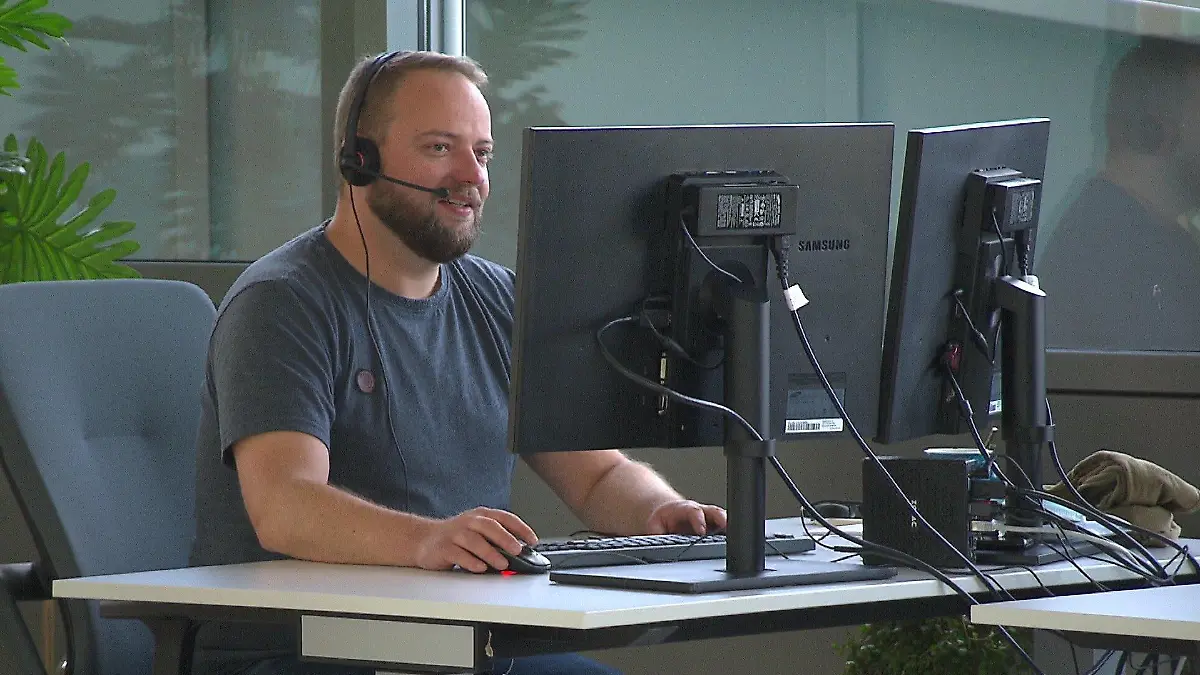 Thomas Mildschlag im Büro