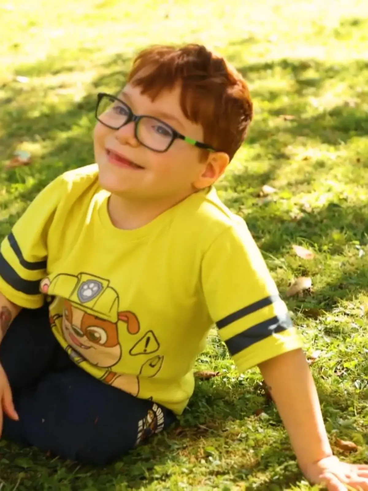 Gerrit (8) ist ein Schulkind. Damit gerechnet hat wohl niemand, als wir den kleinen Kerl vor 4 Jahren das erste Mal kennengelernt haben. Der Junge kam mit dem seltenen Gendefekt MOPD 1 zur Welt. Meistens sterben Kinder innerhalb der ersten beiden Lebensjahre an Infektionen.