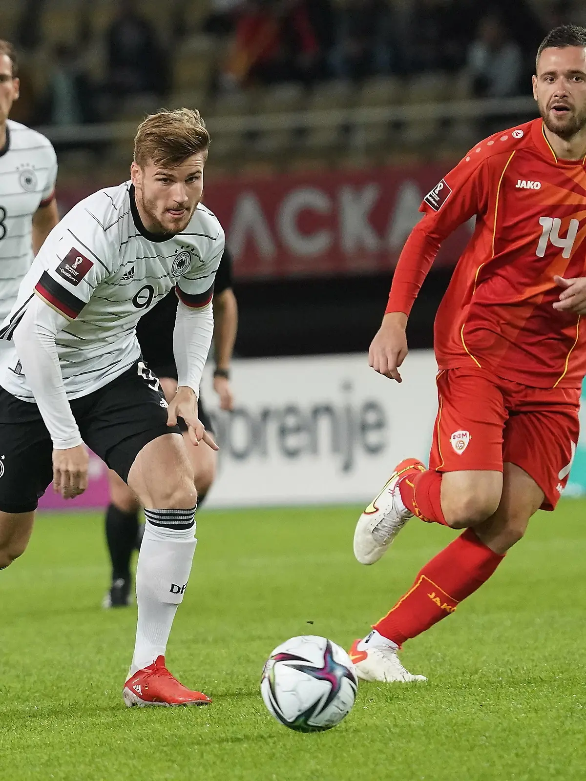  MKD, WM Qualifikation, Nordmazedonien vs Deutschland / 11.10.2021, Toshe Proeski Arena, Skopje, MKD, WM Qualifikation, Nordmazedonien vs Deutschland , im Bild Timo Werner Deutschland, Darko Velkovski Nordmazedonien *** MKD, World Cup Qualification, North Macedonia vs Germany 11 10 2021, Toshe Proeski Arena, Skopje, MKD, World Cup Qualification, North Macedonia vs Germany , in picture Timo Werner Germany , Darko Velkovski North Macedonia. nordphotoxGmbHx/xBratic nph00250