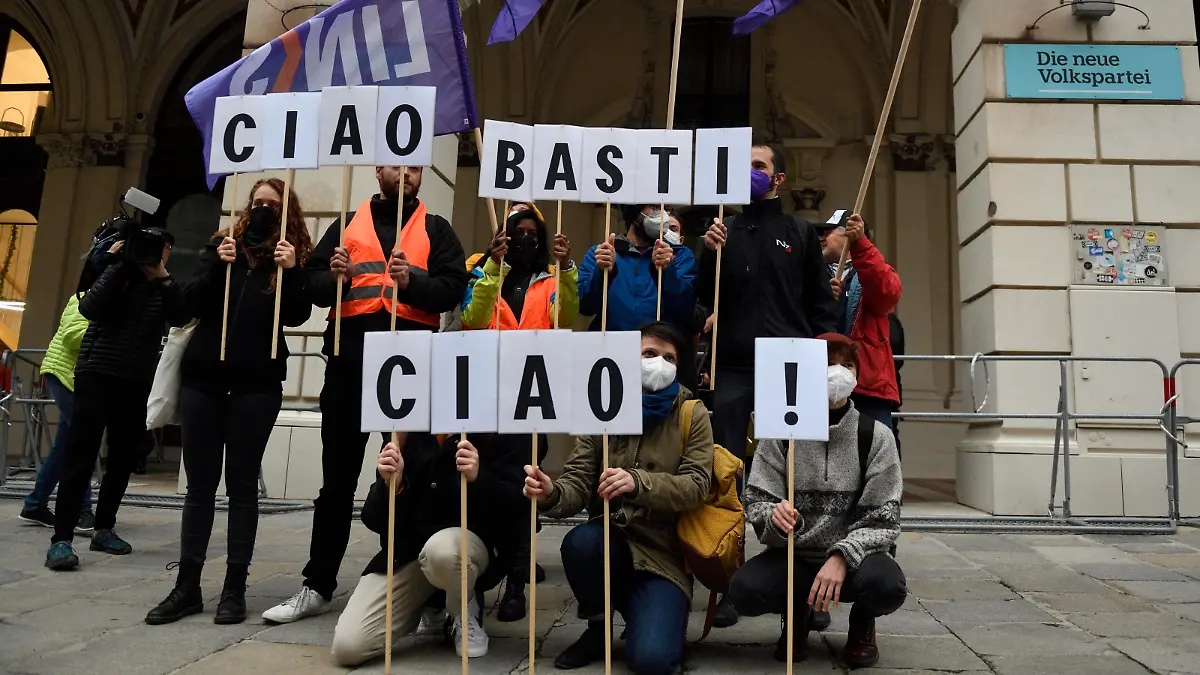 Anti Sebastian Kurz Demonstration vor der ÖVP Zentrale in Wien