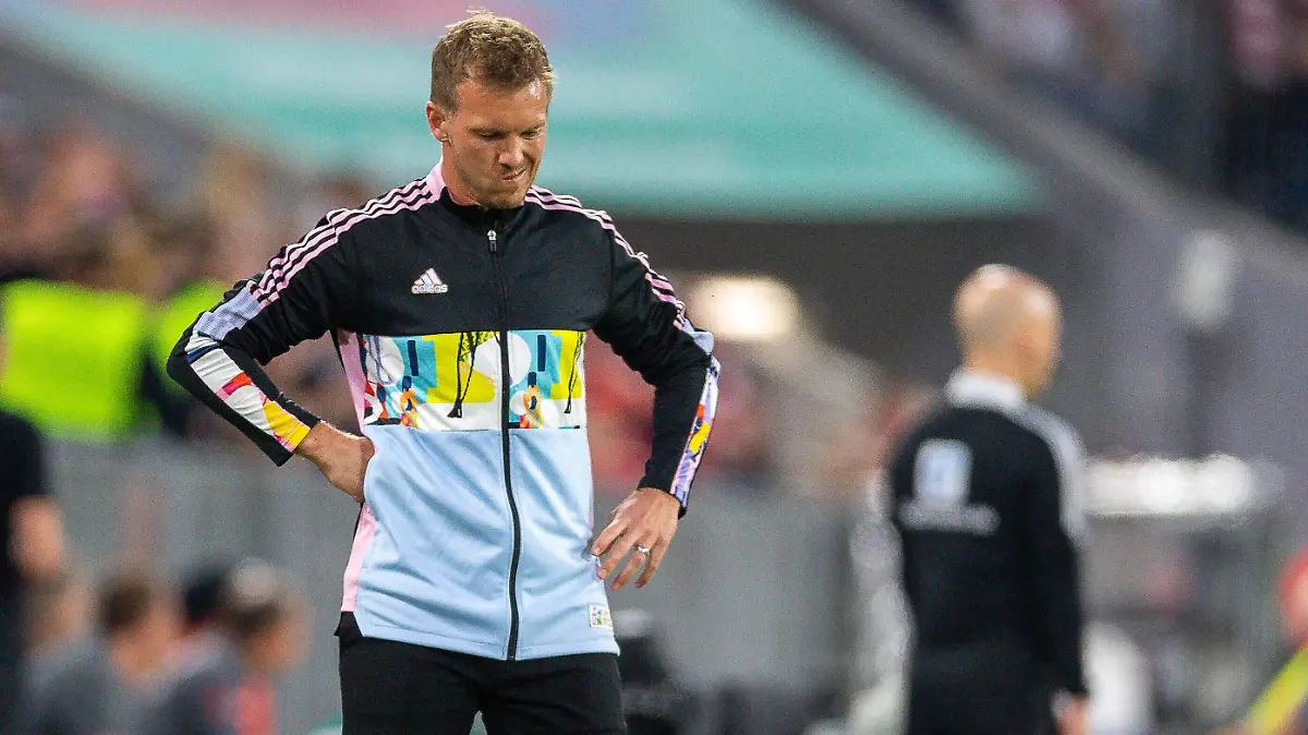 Entaeuscht, Julian Nagelsmann FC Bayern Muenchen, Chef-Trainer, GER, FC Bayern Muenchen vs. Eintracht Frankfurt, Fussball, Bundesliga, 7. Spieltag, Spielzeit 2021/2022, 02.10.2021, DFB/DFL regulations prohibit any use of photographs as image sequences and/or quasi-video., GER, FC Bayern Muenchen vs. Eintracht Frankfurt, Fussball, Bundesliga, 7. Spieltag, Spielzeit 2021/2022, 02.10.2021 Muenchen *** Disappointed, Julian Nagelsmann FC Bayern Muenchen, head coach , GER, FC Bayern Muenchen vs Eintracht Frankfurt, Football, Bundesliga, 7 Spieltag, Spielzeit 2021 2022, 02 10 2021, DFB DFL regulations prohibit any use of photographs as image sequences and or quasi video , GER, FC Bayern Muenchen vs Eintracht Frankfurt, Football, Bundesliga, 7 Spieltag, Spielzeit 2021 2022, 02 10 2021 Muenchen Copyright: xEibner-Pressefoto/SaschaxWaltherx EP_EER