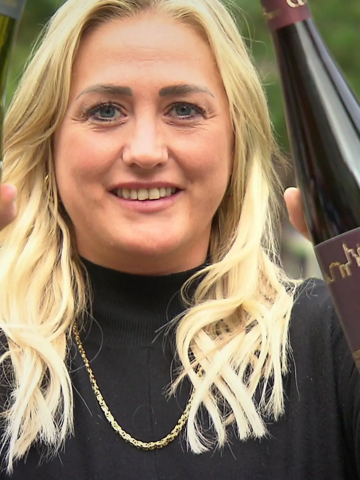 Isabel Radandt ist auf den Geschmack gekommen: Nun steht ihr eigener Wein in manchen Regalen in Frankfurt.