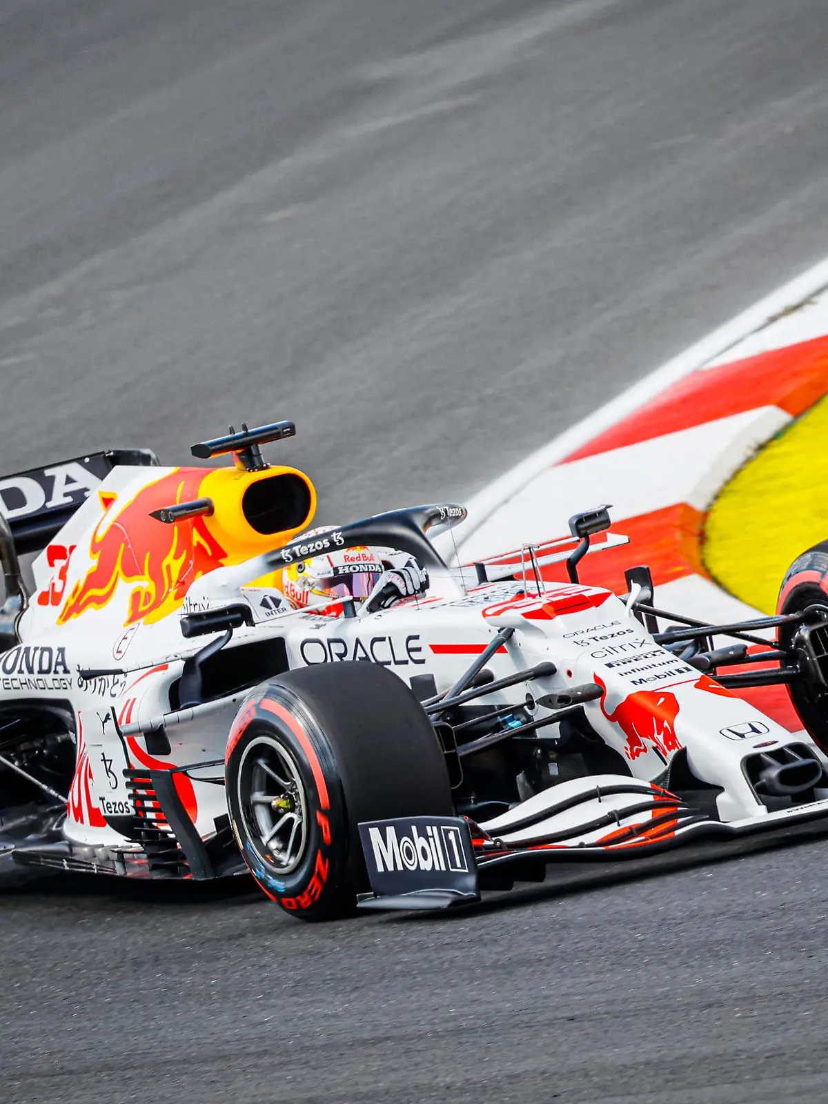  33 VERSTAPPEN Max nld, Red Bull Racing Honda RB16B, action during the Formula 1 Rolex Turkish Grand Prix 2021, 16th round of the 2021 FIA Formula One World Championship, WM, Weltmeisterschaft from October 8 to 10, 2021 on the Istanbul Park, in Tuzla, Turkey - F1 - TURKISH GRAND PRIX 2021 DPPI/Panoramic PUBLICATIONxNOTxINxFRAxITAxBEL 00121033__F2_9561