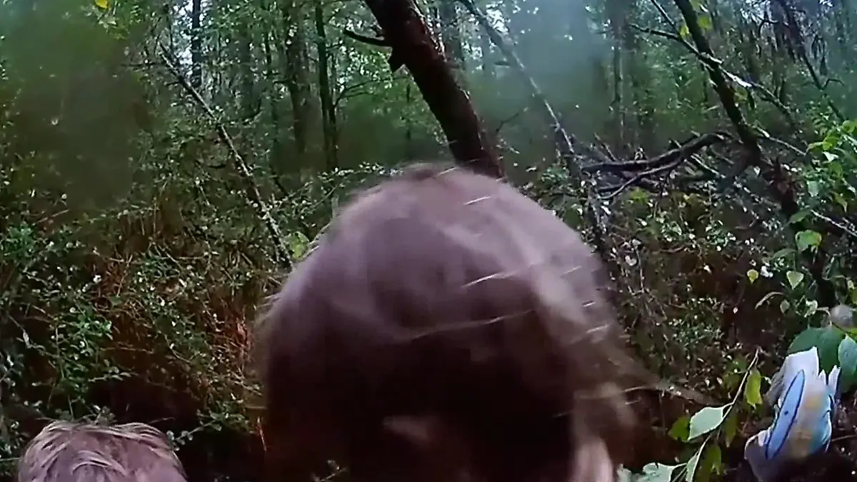 Polizist findet vermisste Kinder - Bodycam-Aufnahmen