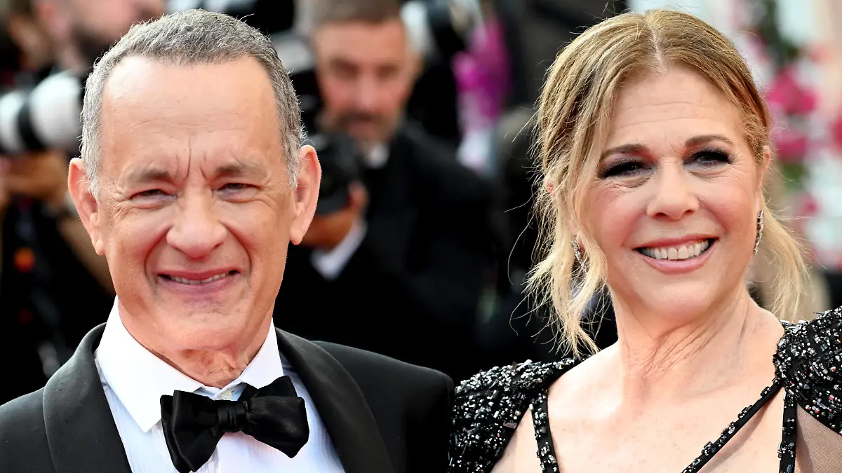 76th Cannes Film Festival 2023, evening 8 - Red Carpet film Asteroid City . In the photo Tom Hanks, Rita Wilson PUBLICATIONxNOTxINxITA Copyright: xManuelexMangiarottix/xipa-agencyx/xPoolxPhotoxEventsx01x IPA_IPA38170845