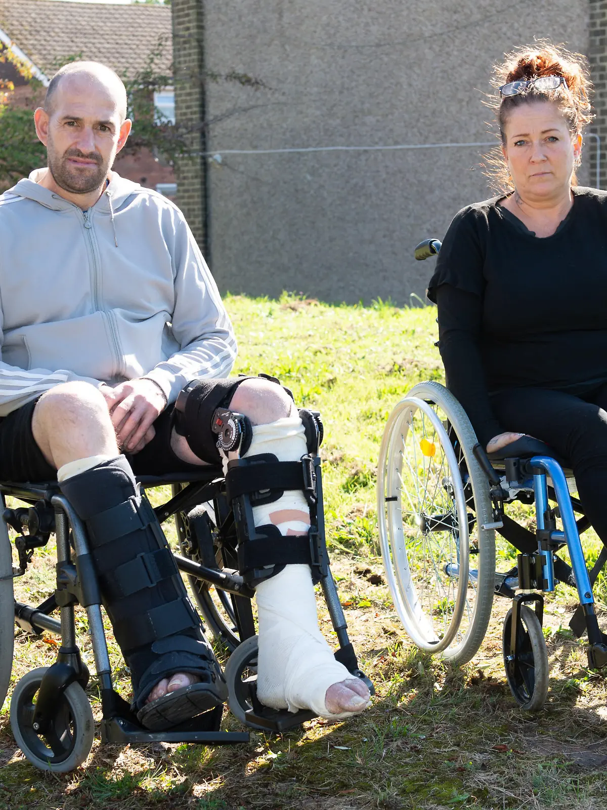 SONDERKONDITIONEN: Satzpreis!
ONLINE EMBARGO 04/10/21 14:00HRS 
Friends Barry Douglas and Claire Vickers who both got drunk and went down a waterside at Aldershot Lido that was closed at the time and ended up breaking their legs. Two friends broke a leg each and badly damaged their feet after they broke into a swimming pool during a drunken night out and went down a water slide. See SWNS story SWSYwaterslide. Grandma-of-two Claire Vickers, 46, and friend Barry Douglas, 44, remained stuck in the flume for two hours with broken shins and shattered feet before they were rescued. The two broke into Aldershot Lido in Hampshire in the early hours of August 4 after a night of drinking, and decided to try and go down the slide. After splashing water down from the top to generate extra speed, Claire and Barry stepped into the tube together, thinking that it was clear all the way down. But just before they came out the bottom, their legs collided with a barrier that had been placed at the exit. They were rescued after police called in to investigate reports of "kids" messing around in the pool. 