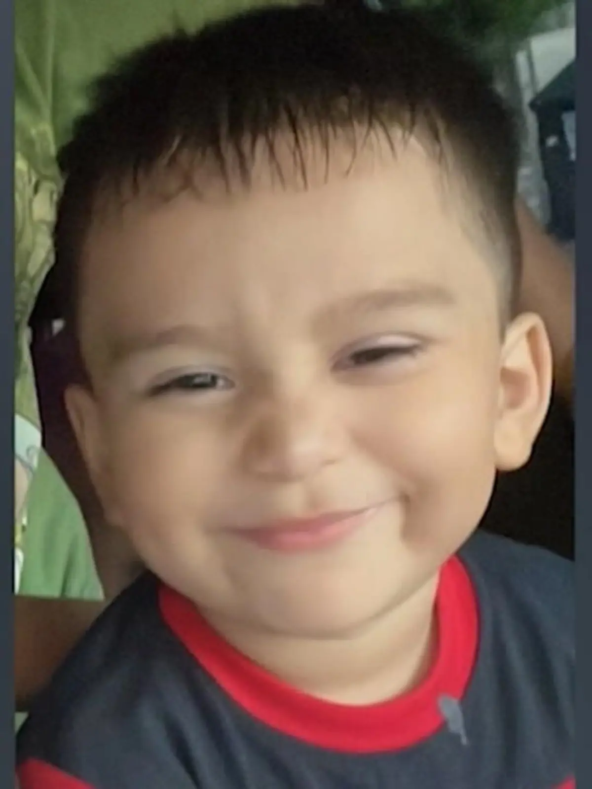 Er wollte nur dem Hund seiner Nachbarn hinterherlaufen. Doch Christopher Ramirez (3) kehrte aus dem Wald, in den er gerannt war, nicht mehr zurück. In der Gegend von Plantersville (US-Bundesstaat Texas) läuft eine verzweifelte Suche nach dem Dreijährigen – bislang ohne Erfolg.