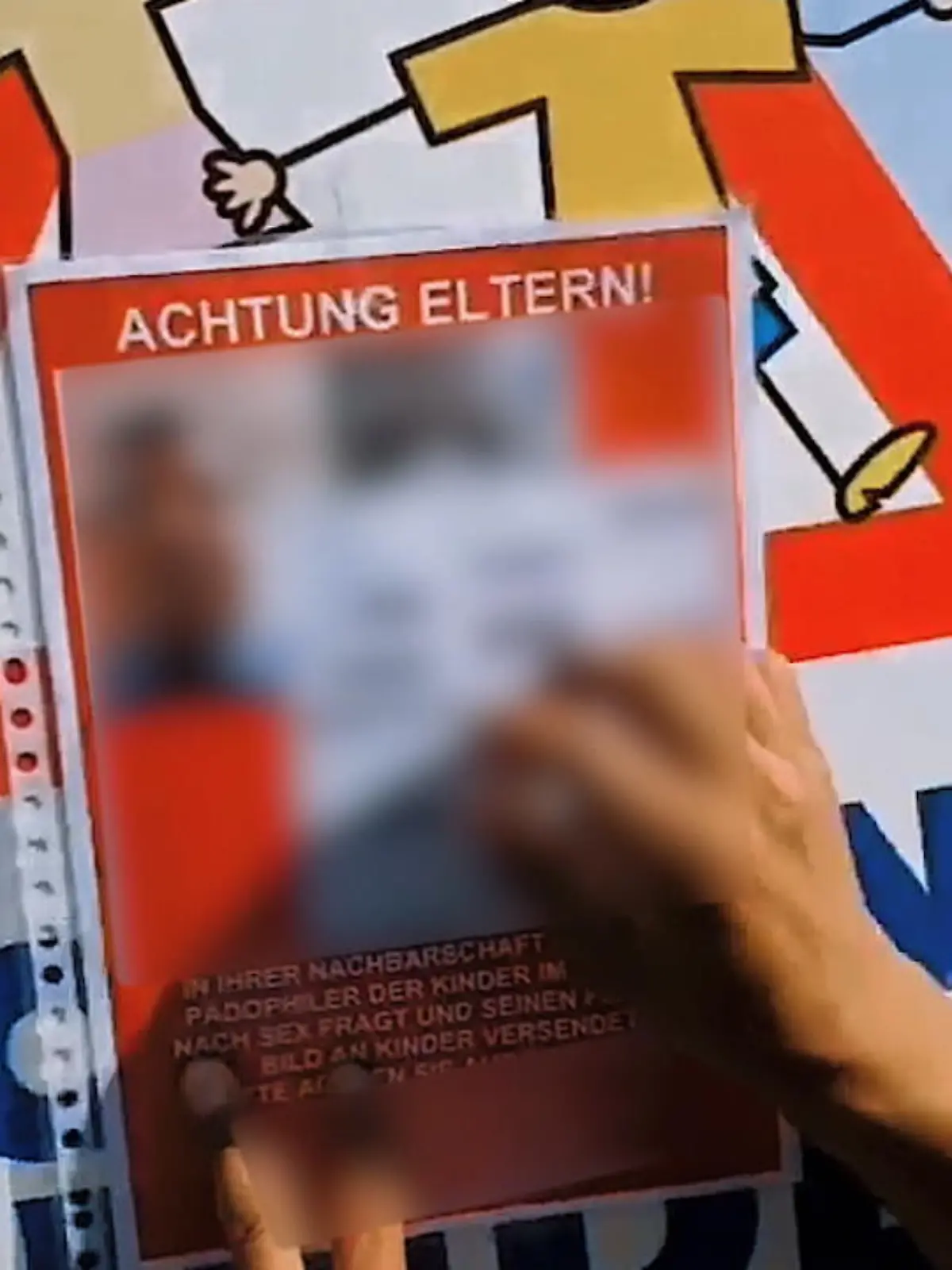 Sie nennen sich "Pädo-Hunter" und haben nur ein Ziel: mutmaßliche Pädophile ausfindig zu machen und sie an den Pranger zu stellen. Im Internet geben sich die Privatpersonen als Kinder aus und ertappen Erwachsene, die sich an Minderjährige ranmachen wollen, auf frischer Tat. So werden gefährliche Täter überführt. Das ist im Ergebnis gut, aber auch illegal. Wir haben solche Aktivisten getroffen und mit ihnen darüber gesprochen.