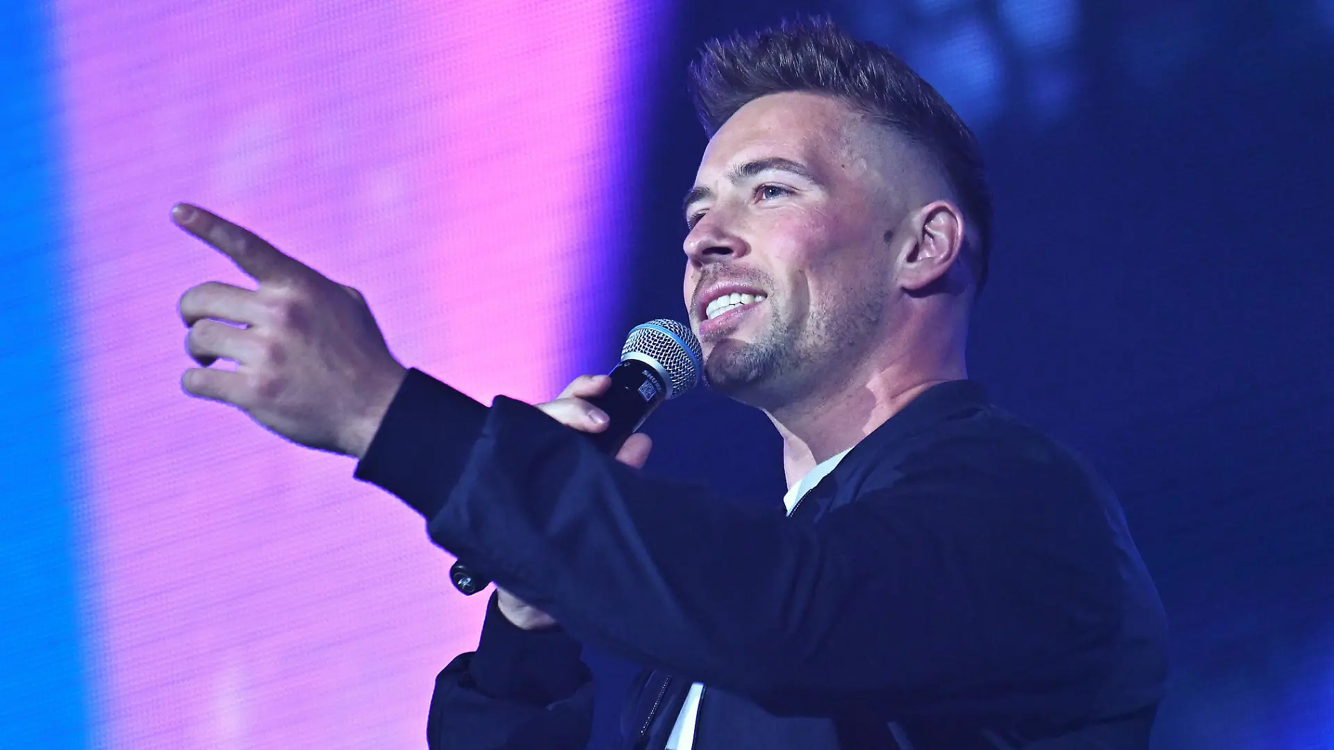 Ramon Roselly bei der Schlagernacht in der Barclaycard Arena in Hamburg / 060523